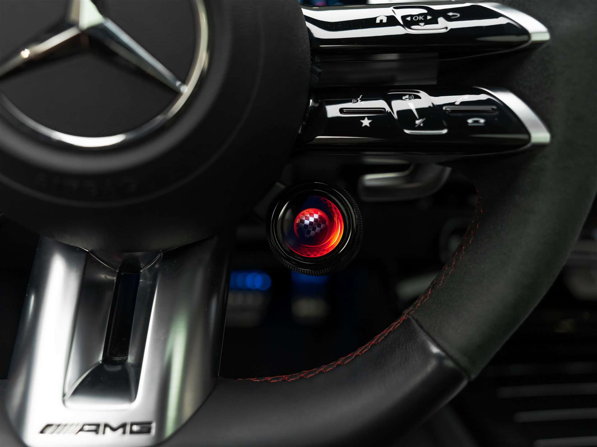 MERCEDES-BENZ A 45 S AMG 4Matic+ 8G-DCT *Facelift*Panorama*Schmiederäder*Burmester*-image-50