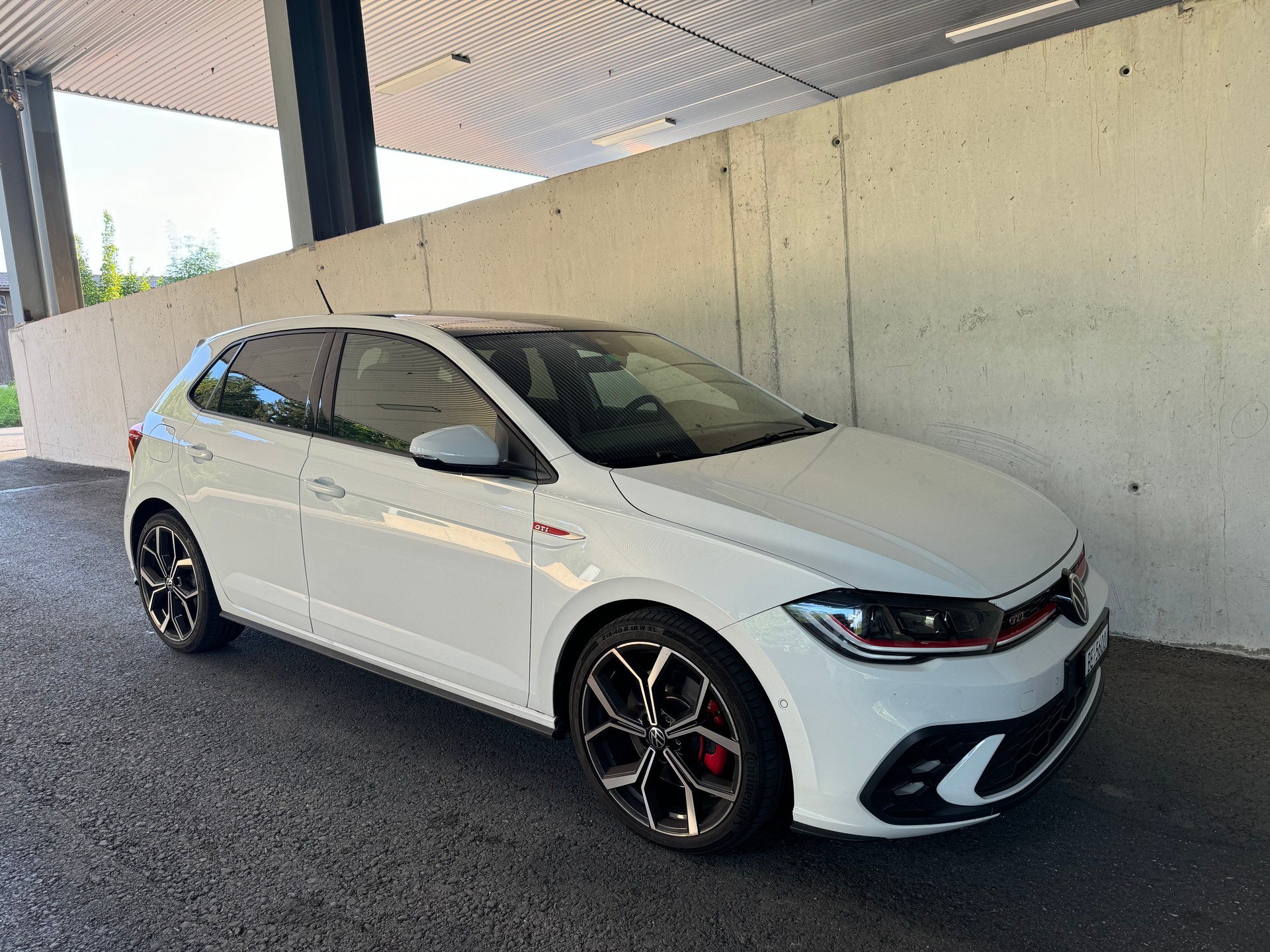VW Polo 2.0 TSI GTI DSG-image-1