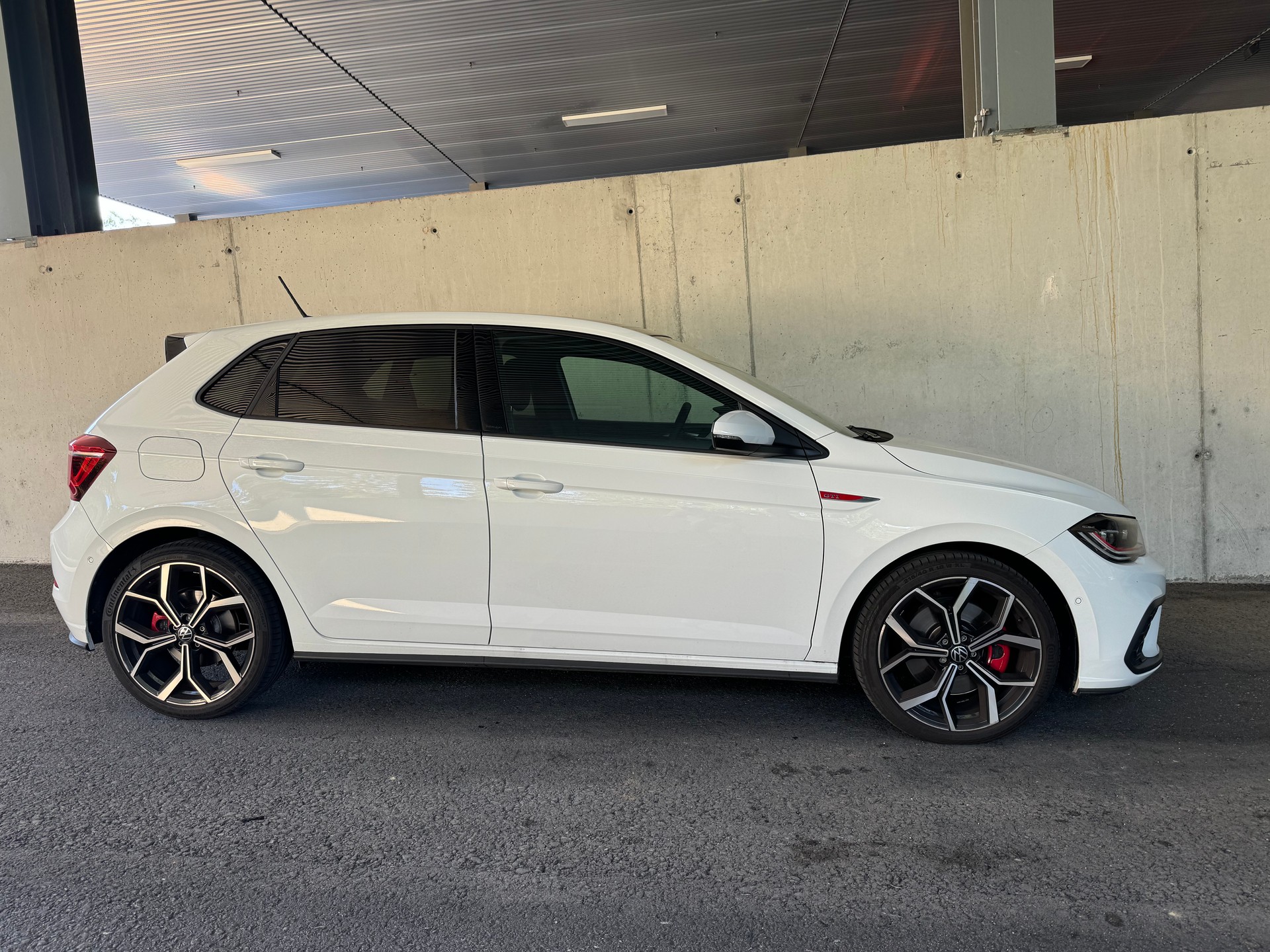 VW Polo 2.0 TSI GTI DSG-image-2