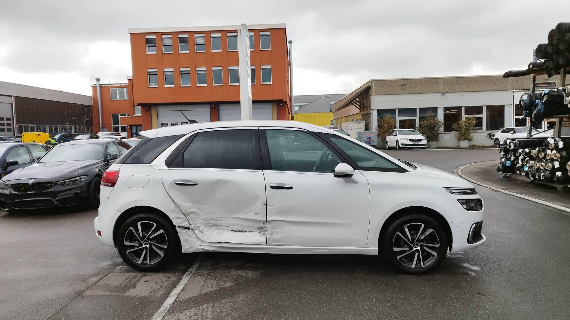 CITROEN C4 Picasso 1.2 Pure Tech Feel EAT6-image-3
