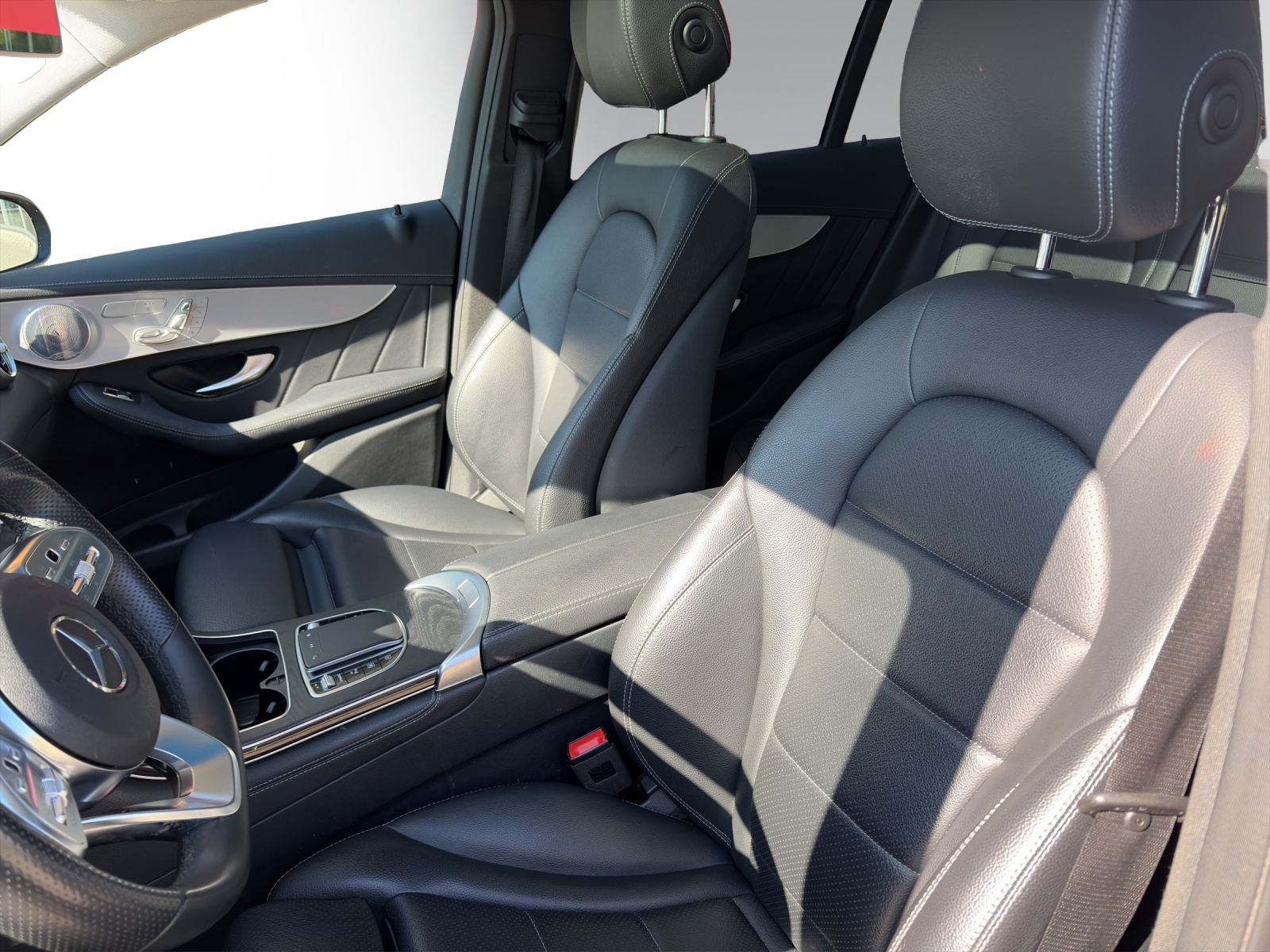 MERCEDES-BENZ GLC 300 AMG Line 4Matic-image-7