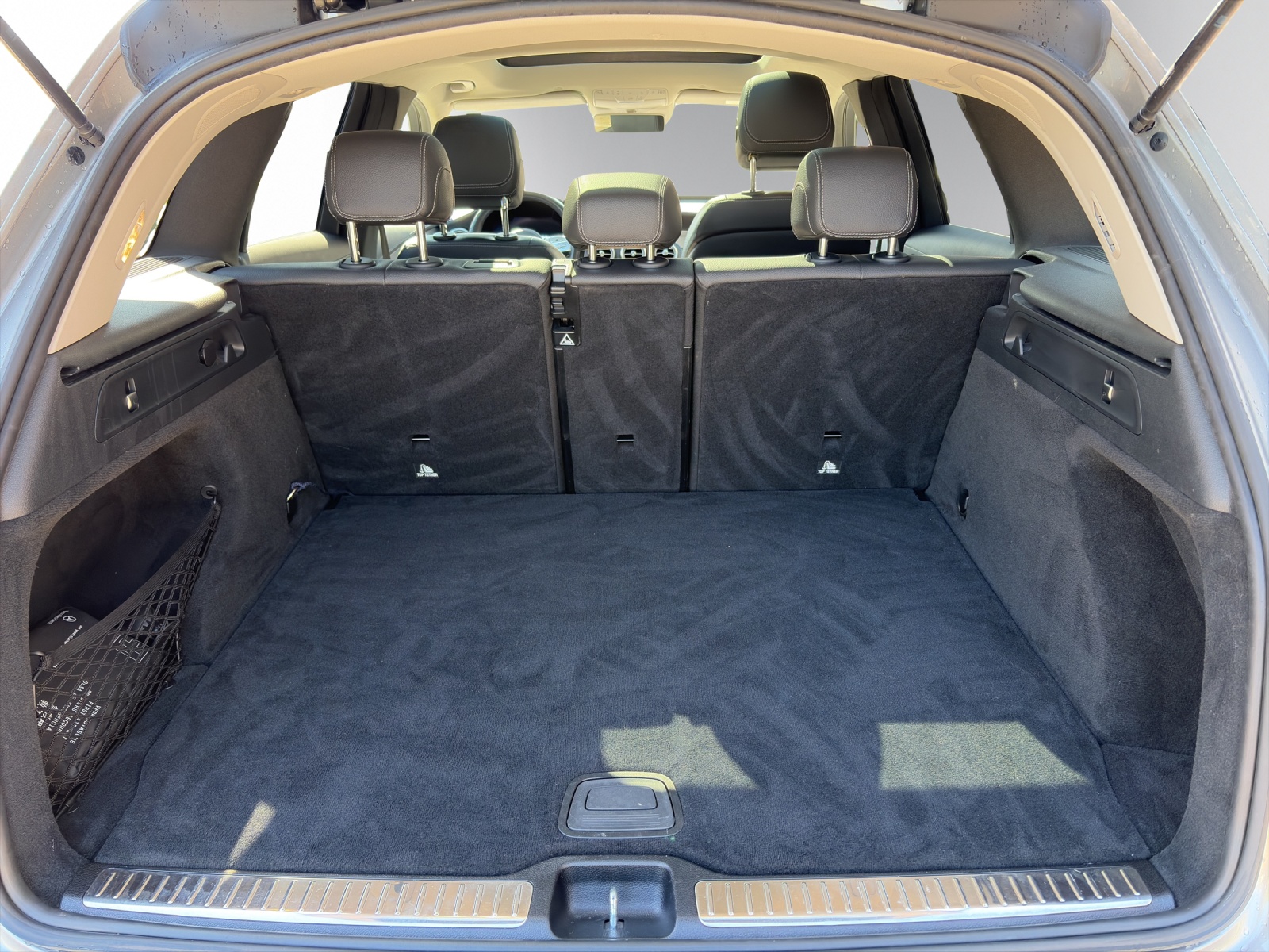 MERCEDES-BENZ GLC 300 AMG Line 4Matic-image-6