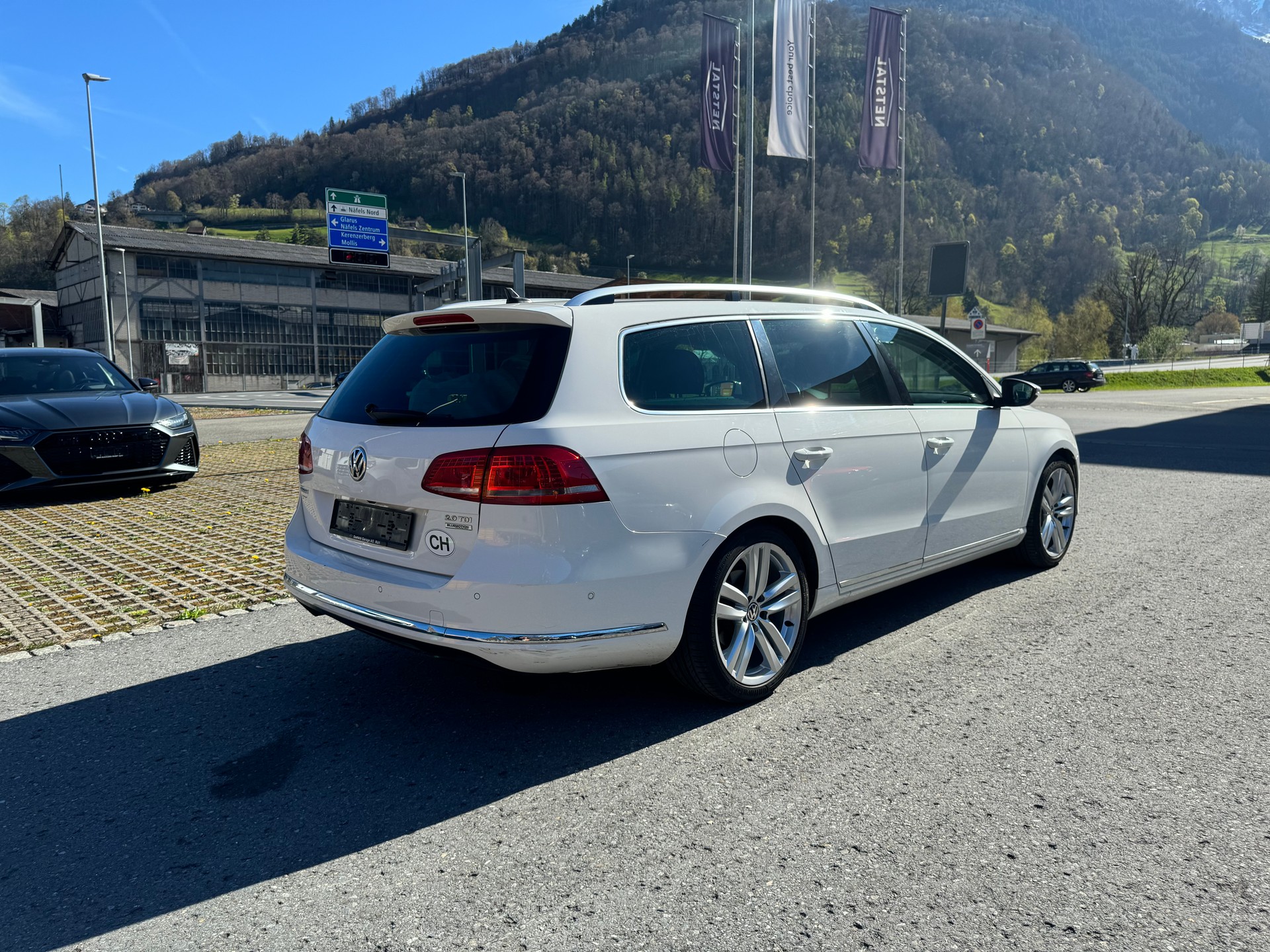 VW Passat Variant 2.0 TDI BMT Highline DSG-image-3