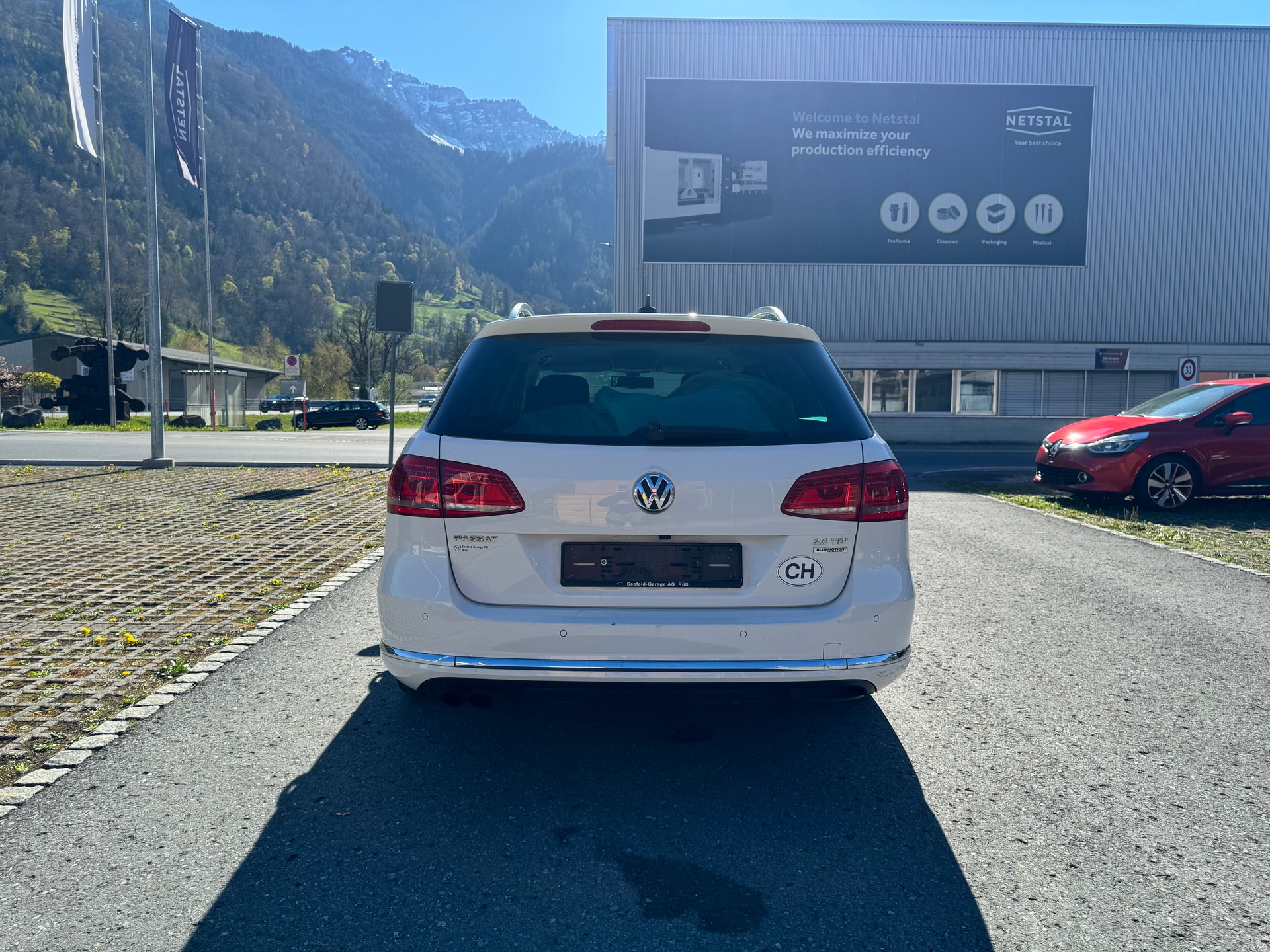 VW Passat Variant 2.0 TDI BMT Highline DSG-image-5