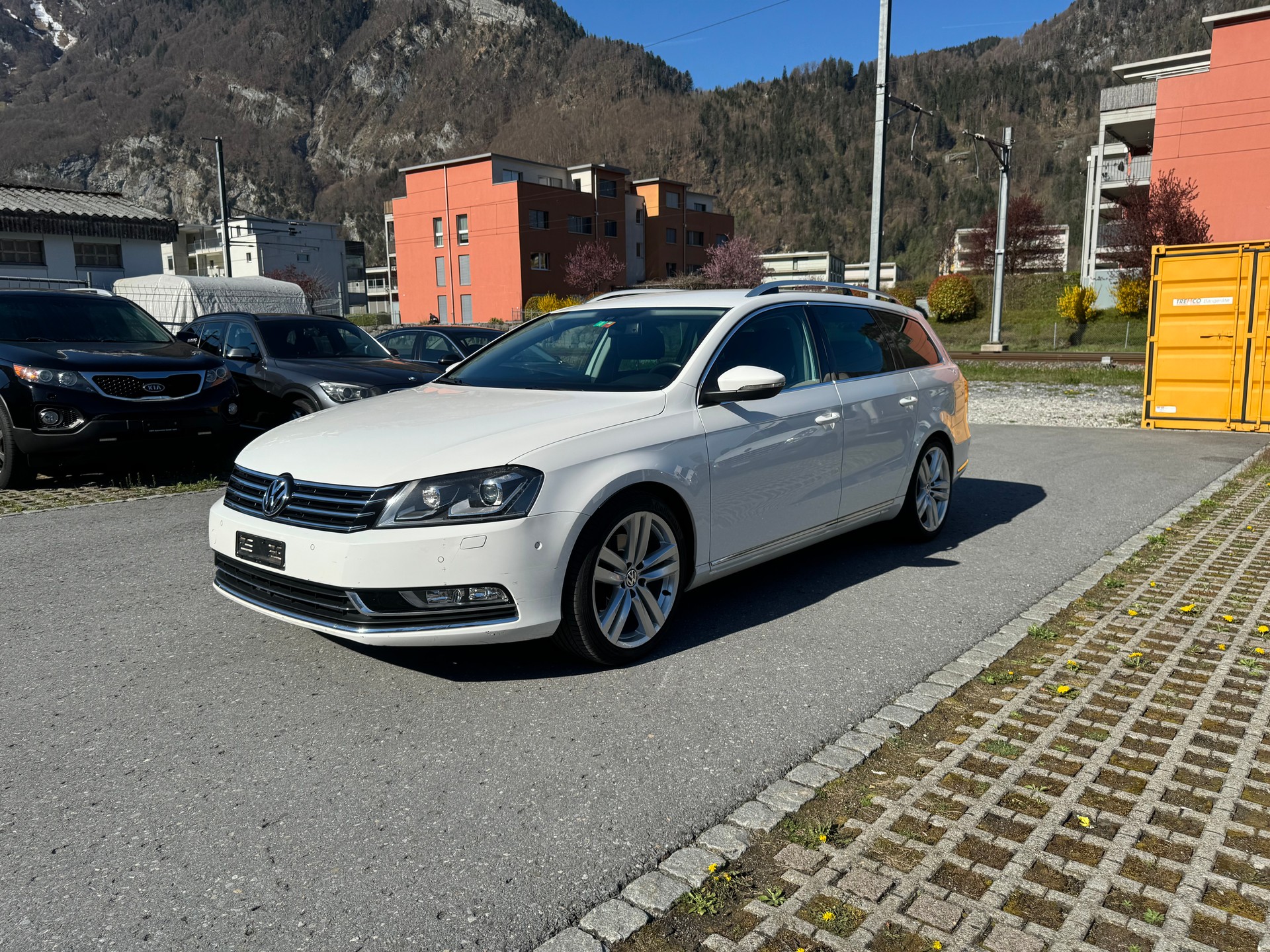 VW Passat Variant 2.0 TDI BMT Highline DSG-image-0