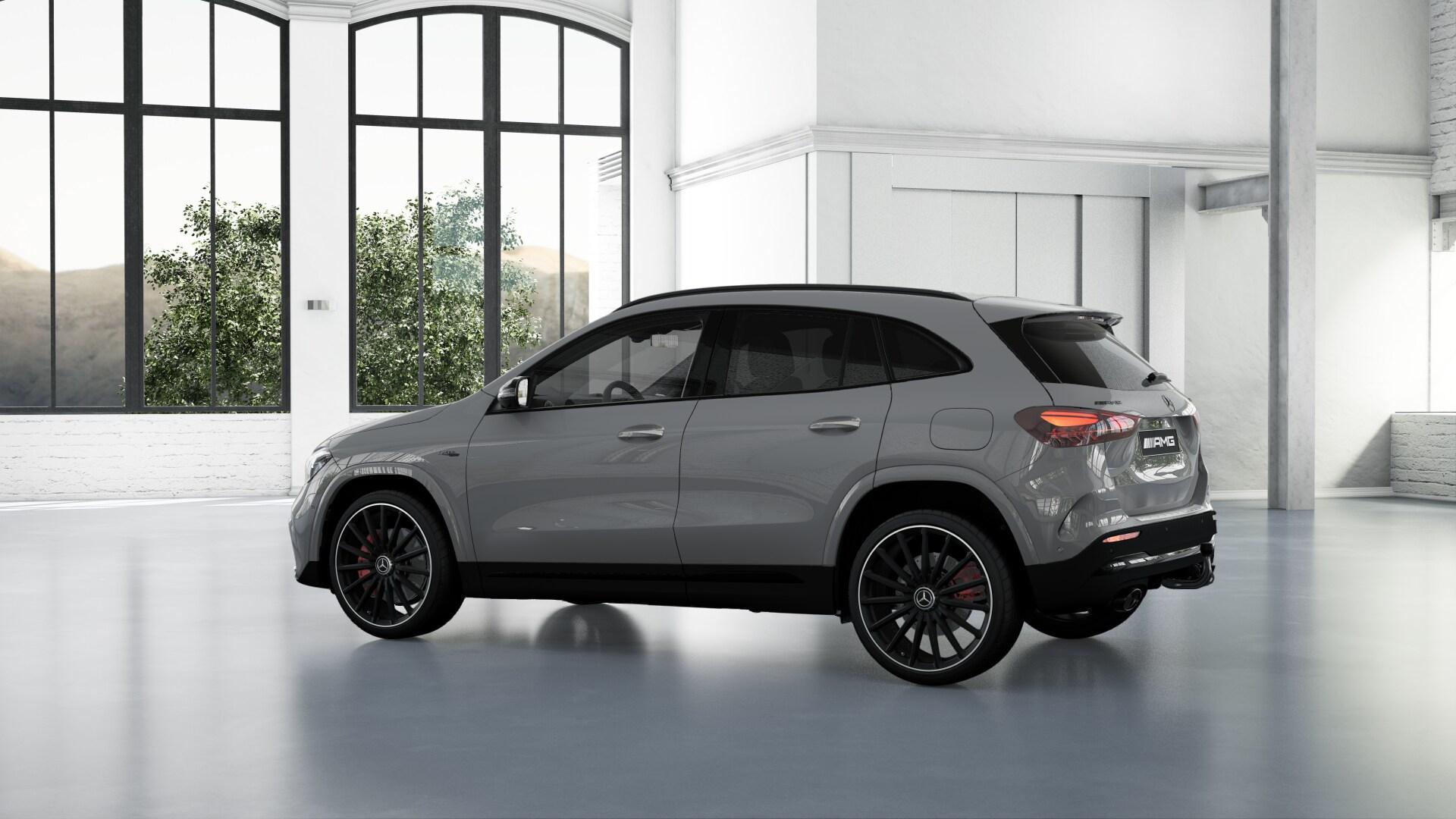MERCEDES-BENZ GLA 35 AMG 4matic-image-2