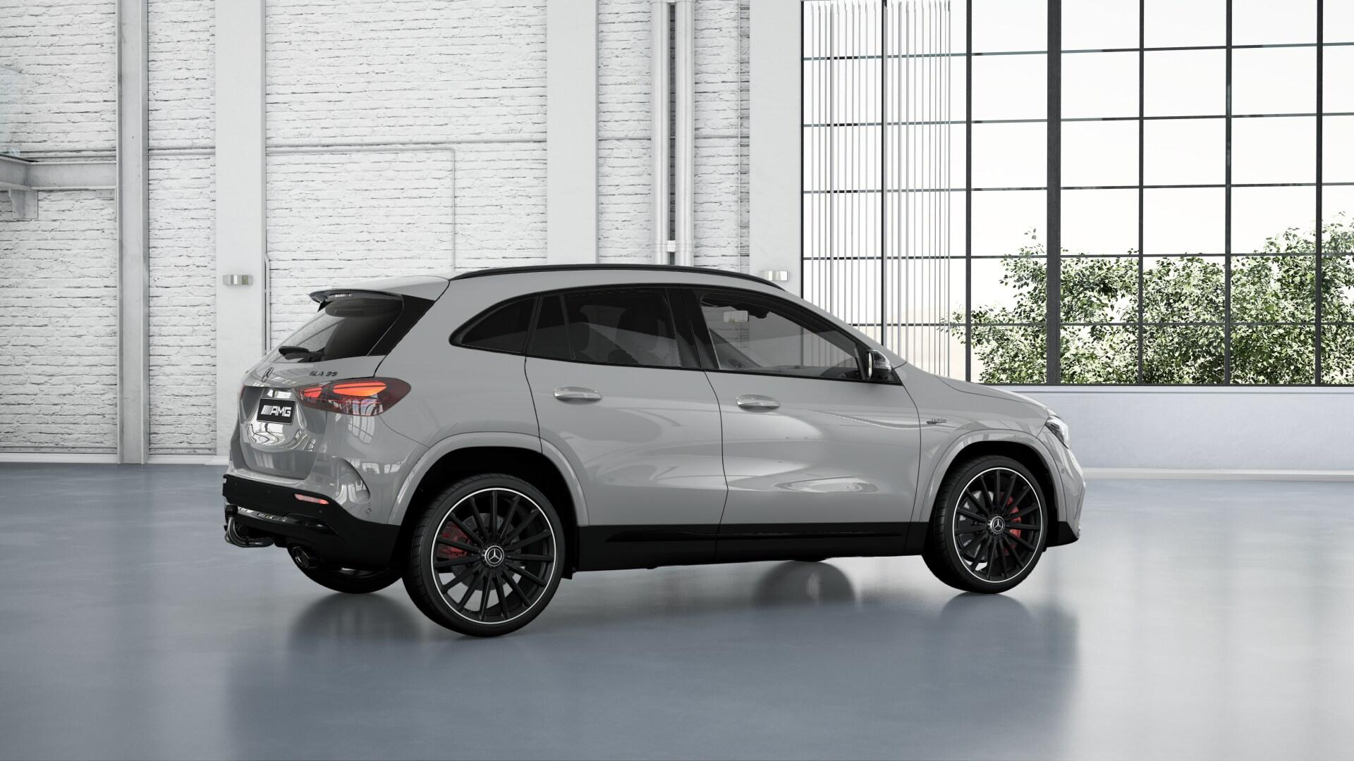 MERCEDES-BENZ GLA 35 AMG 4matic-image-4