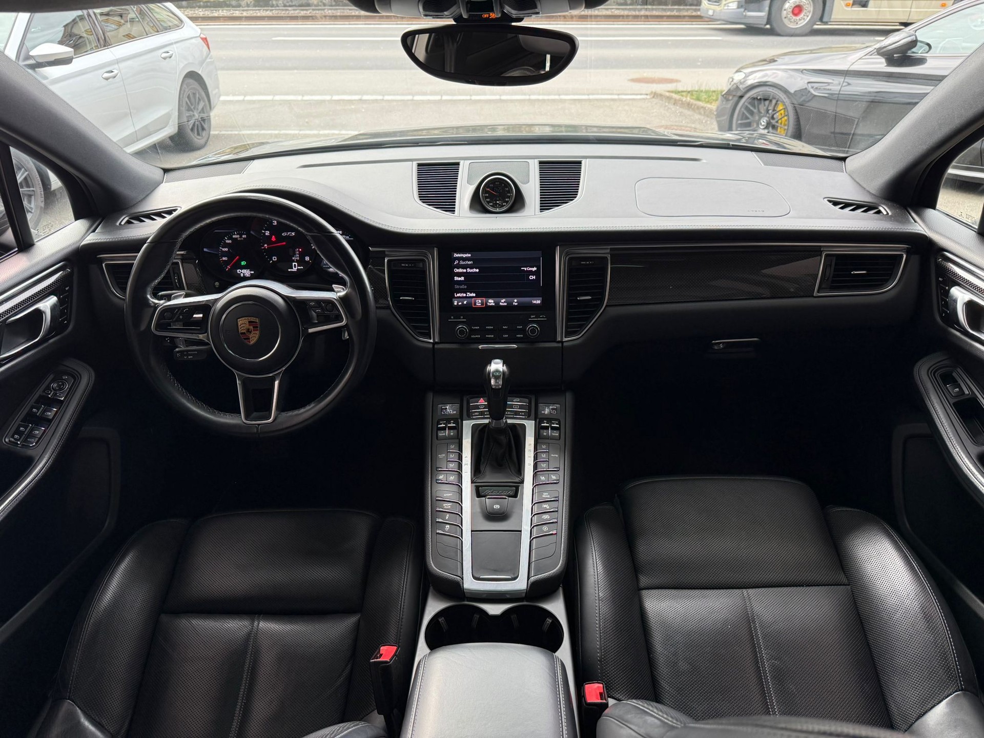 PORSCHE Macan GTS PDK-image-18
