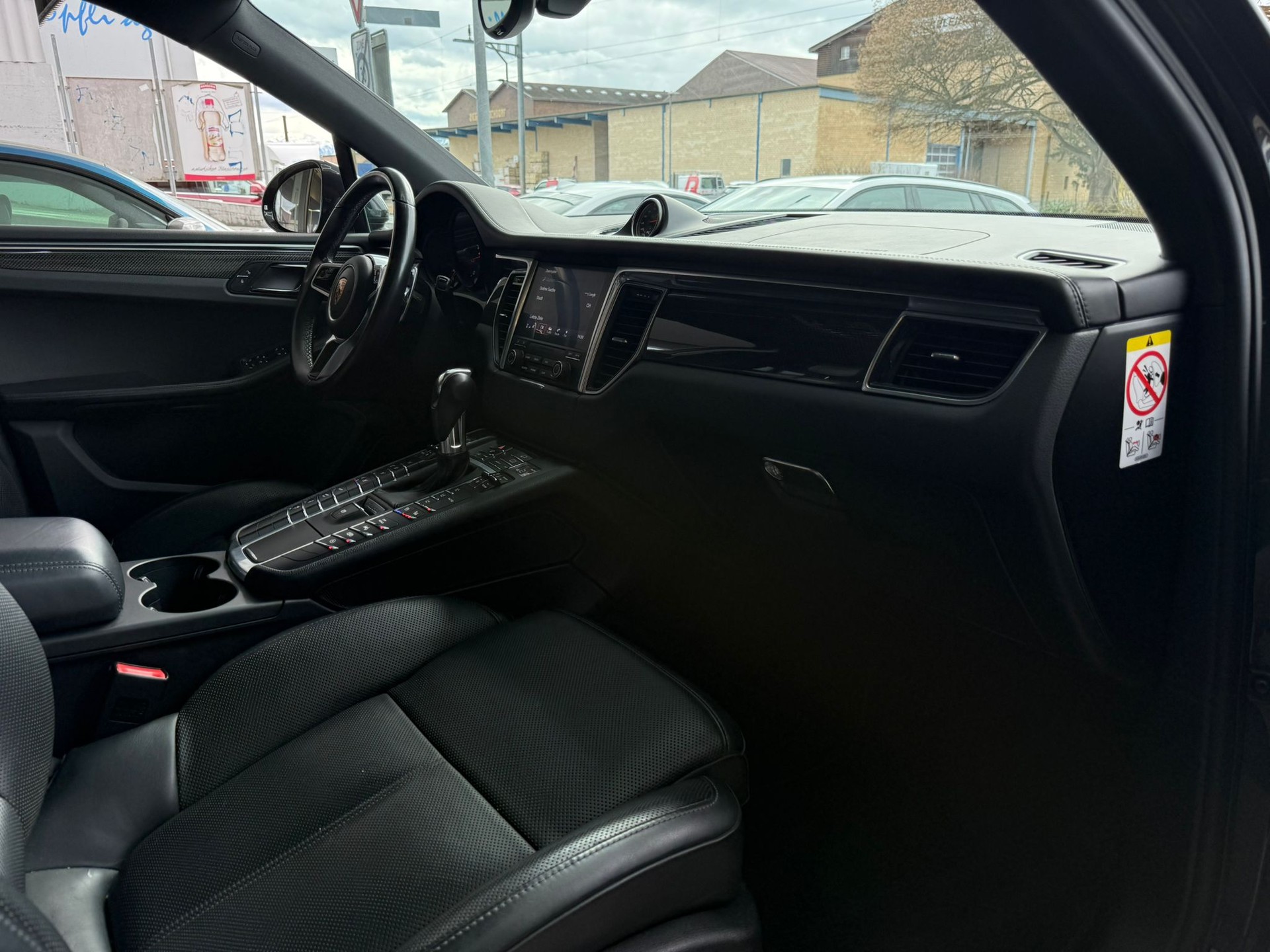 PORSCHE Macan GTS PDK-image-16