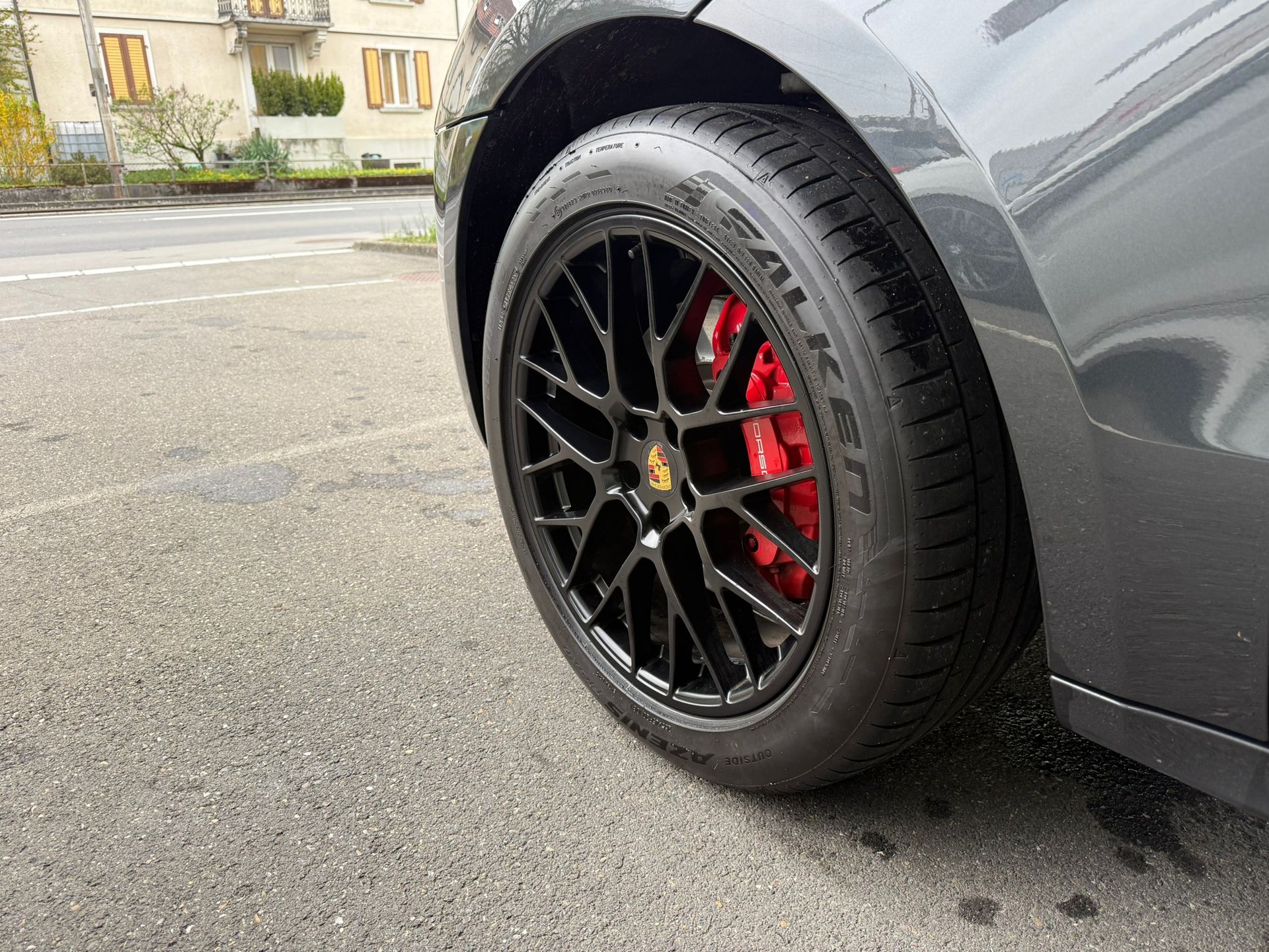 PORSCHE Macan GTS PDK-image-4