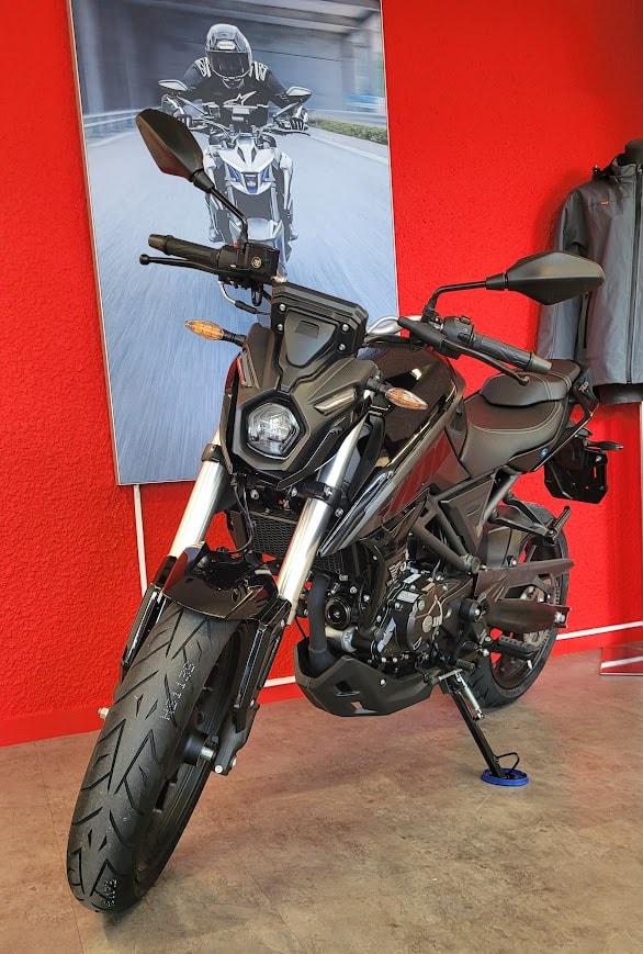 VOGE 125 R