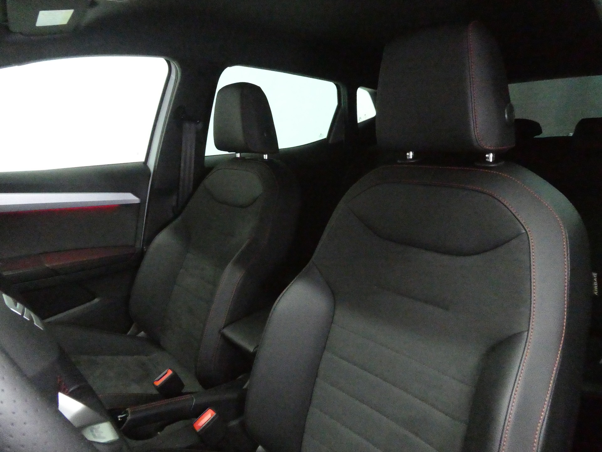 SEAT Ibiza 1.5 EcoTSI FR DSG - Navi - Digital Cockpit - Leder/Alcantara - Keyless - Kamera - 150 PS-image-8