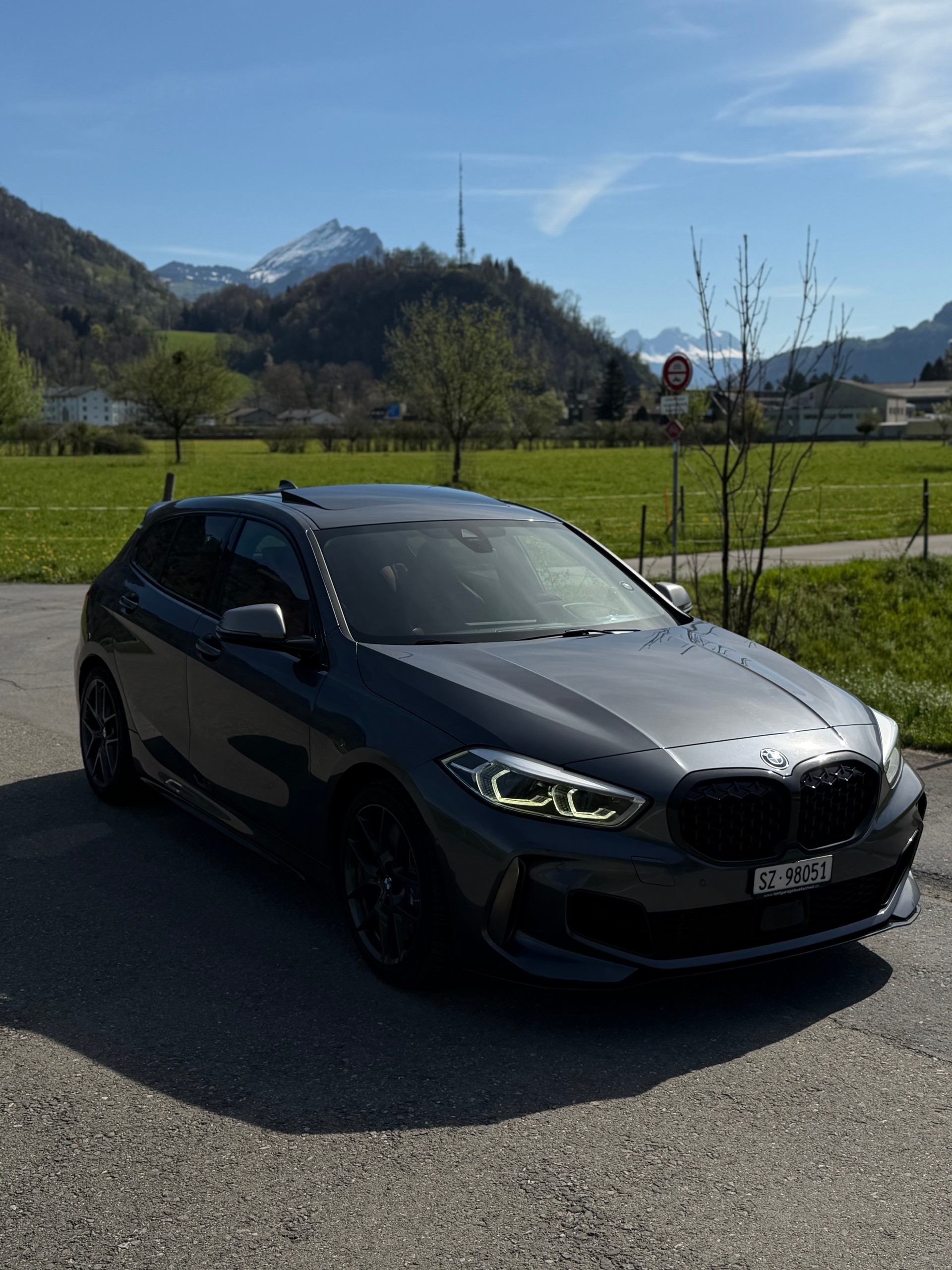 BMW M135i xDrive Steptronic Ab Service und MFK-image-1