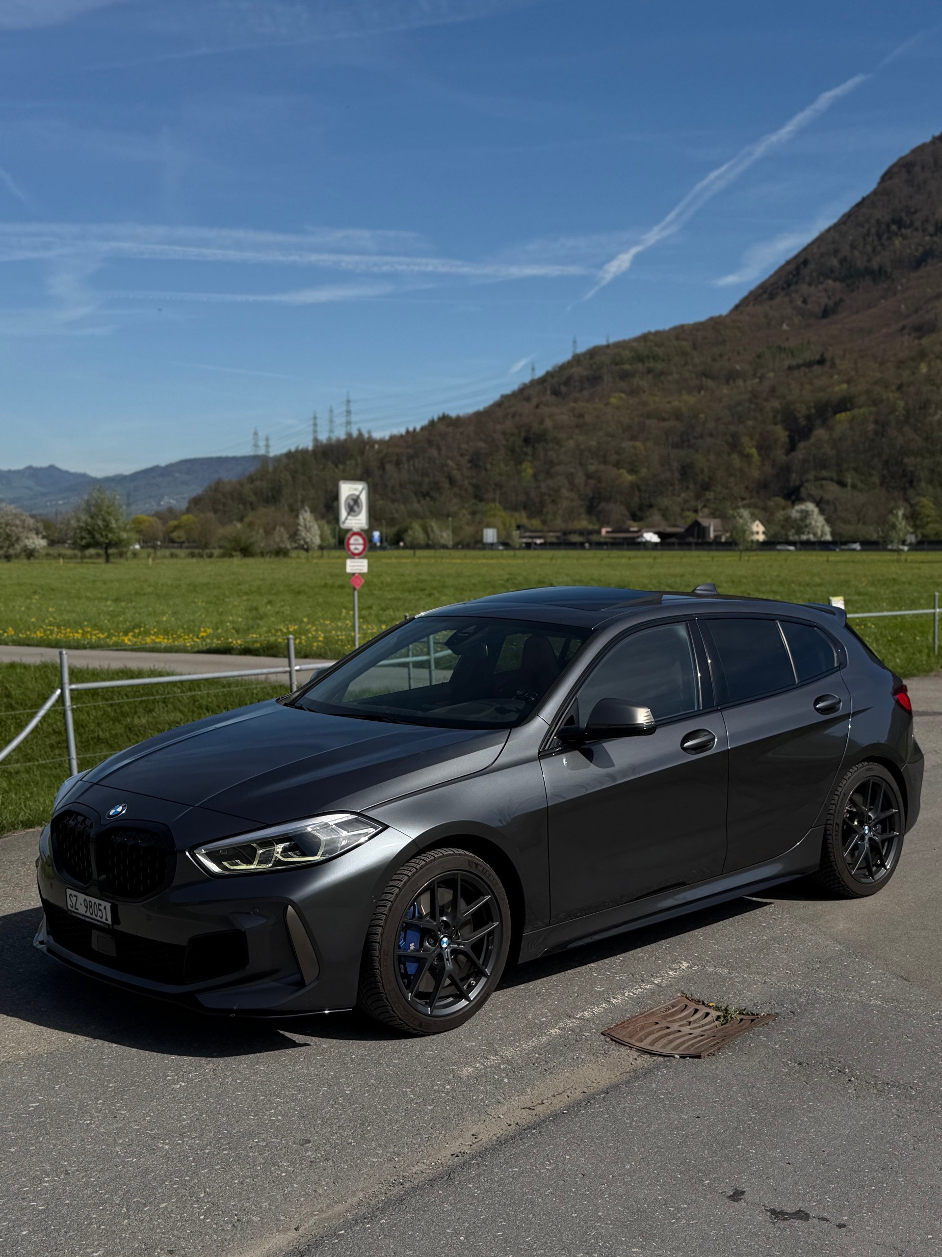 BMW M135i xDrive Steptronic Ab Service und MFK-image-0