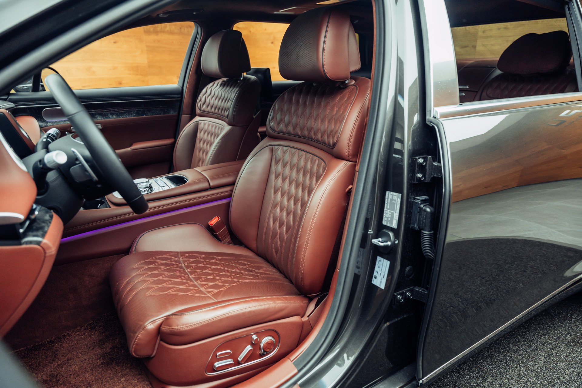 GENESIS G90 Luxury Plus LWB AWD-image-5