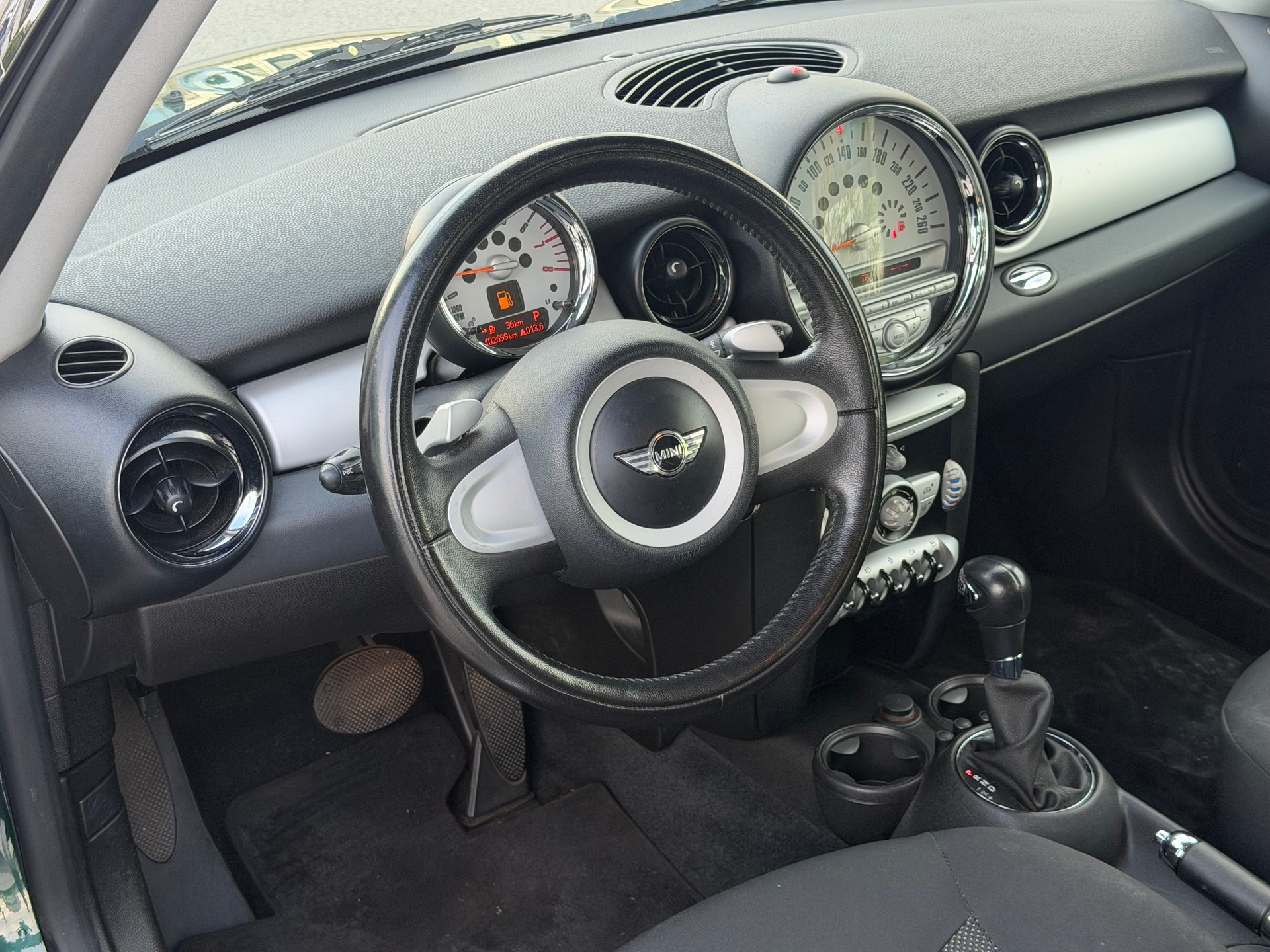 MINI One Steptronic-image-8