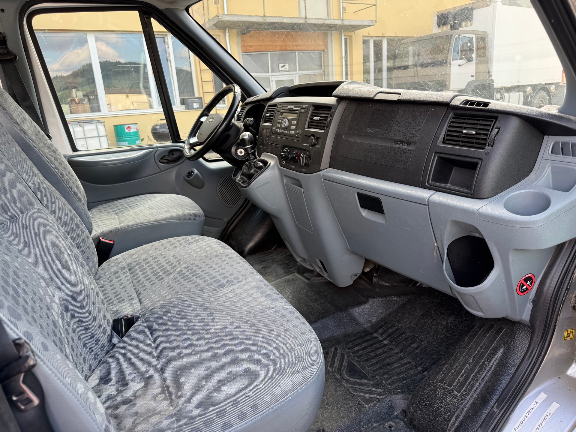 FORD Transit 350L Level 3-image-5