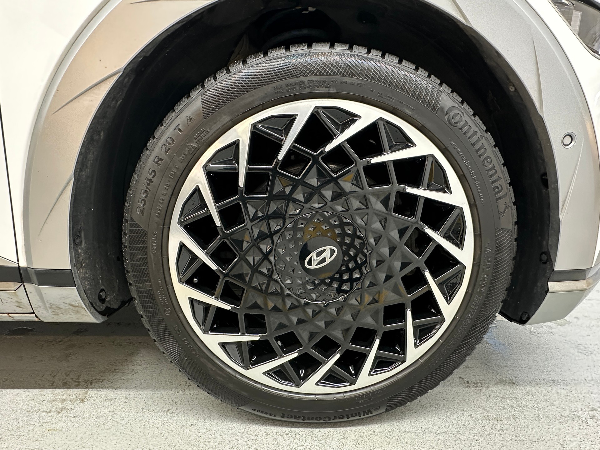 HYUNDAI Ioniq 5 72kWh Vertex 4WD-image-6