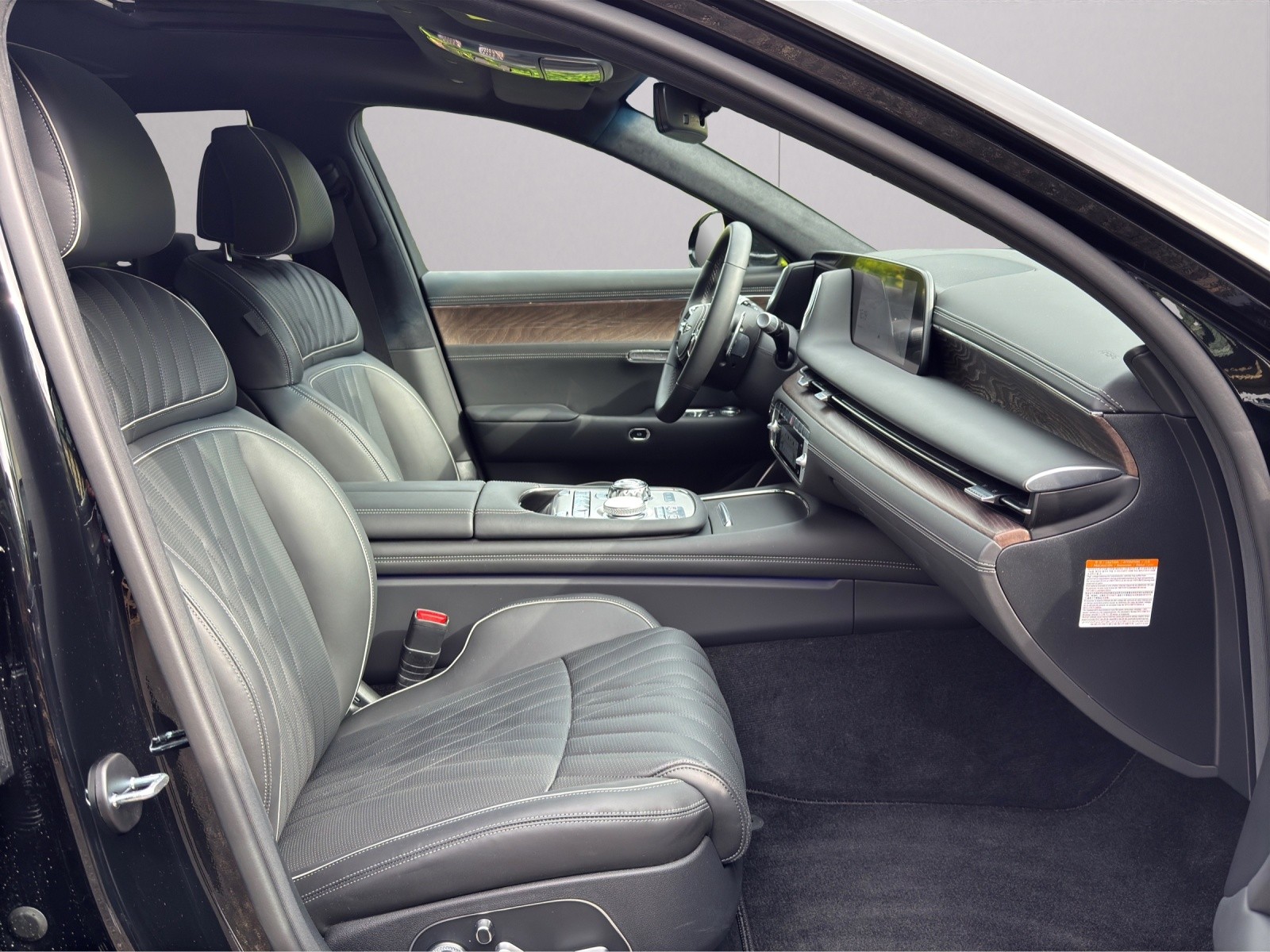 GENESIS G90 Luxury-image-10