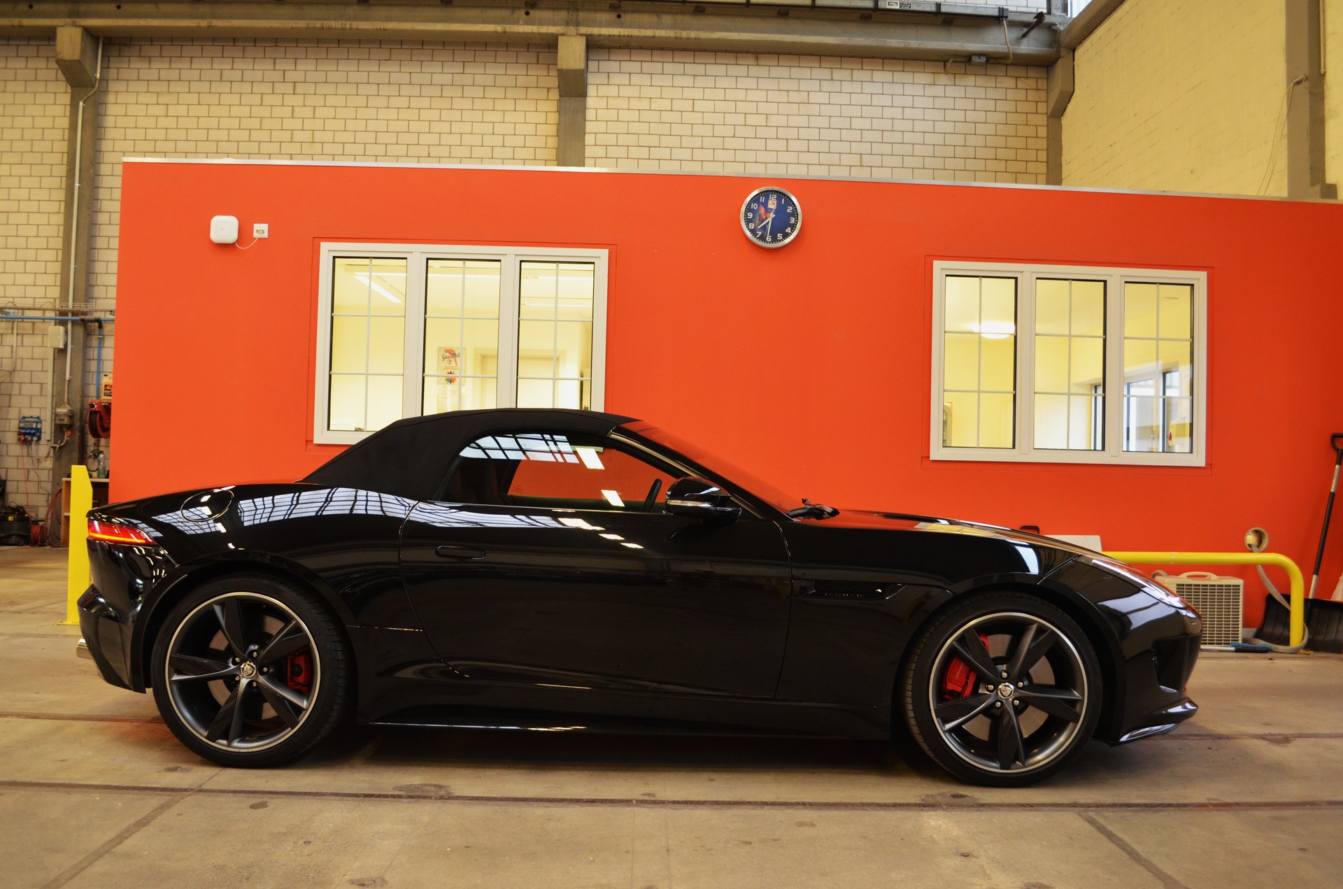 JAGUAR F-Type Convertible S 5.0 V8 S/C-image-5