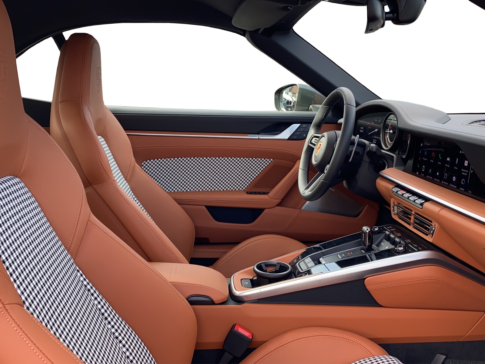 PORSCHE 911 Turbo S Cabriolet PDK-image-17