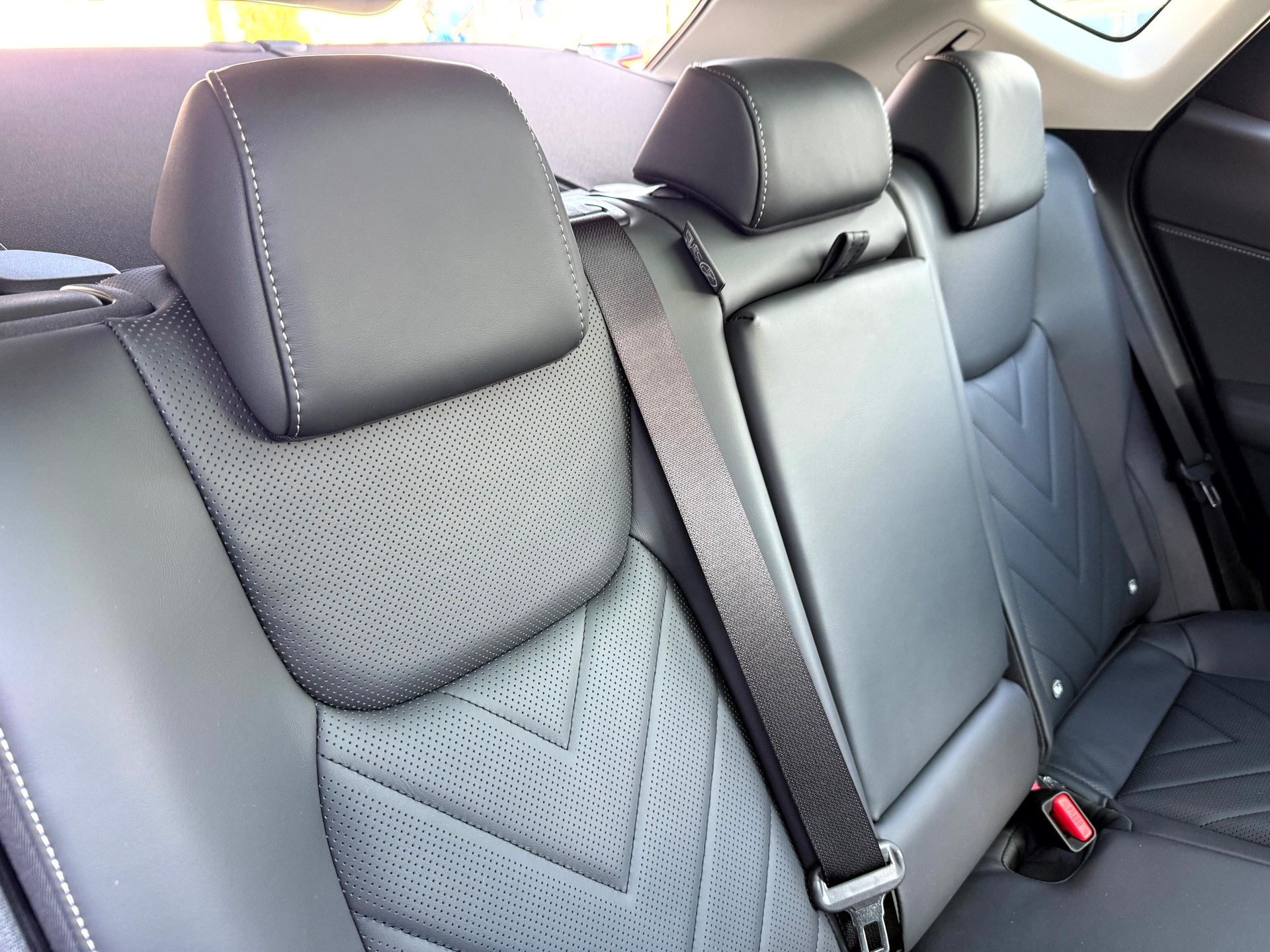 LEXUS NX 450h+ E-FOUR Comfort-image-8