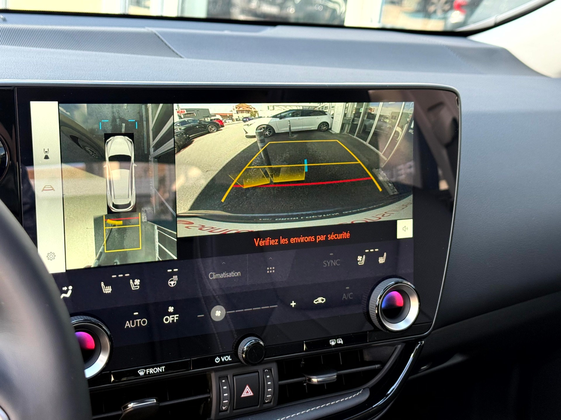LEXUS NX 450h+ E-FOUR Comfort-image-22