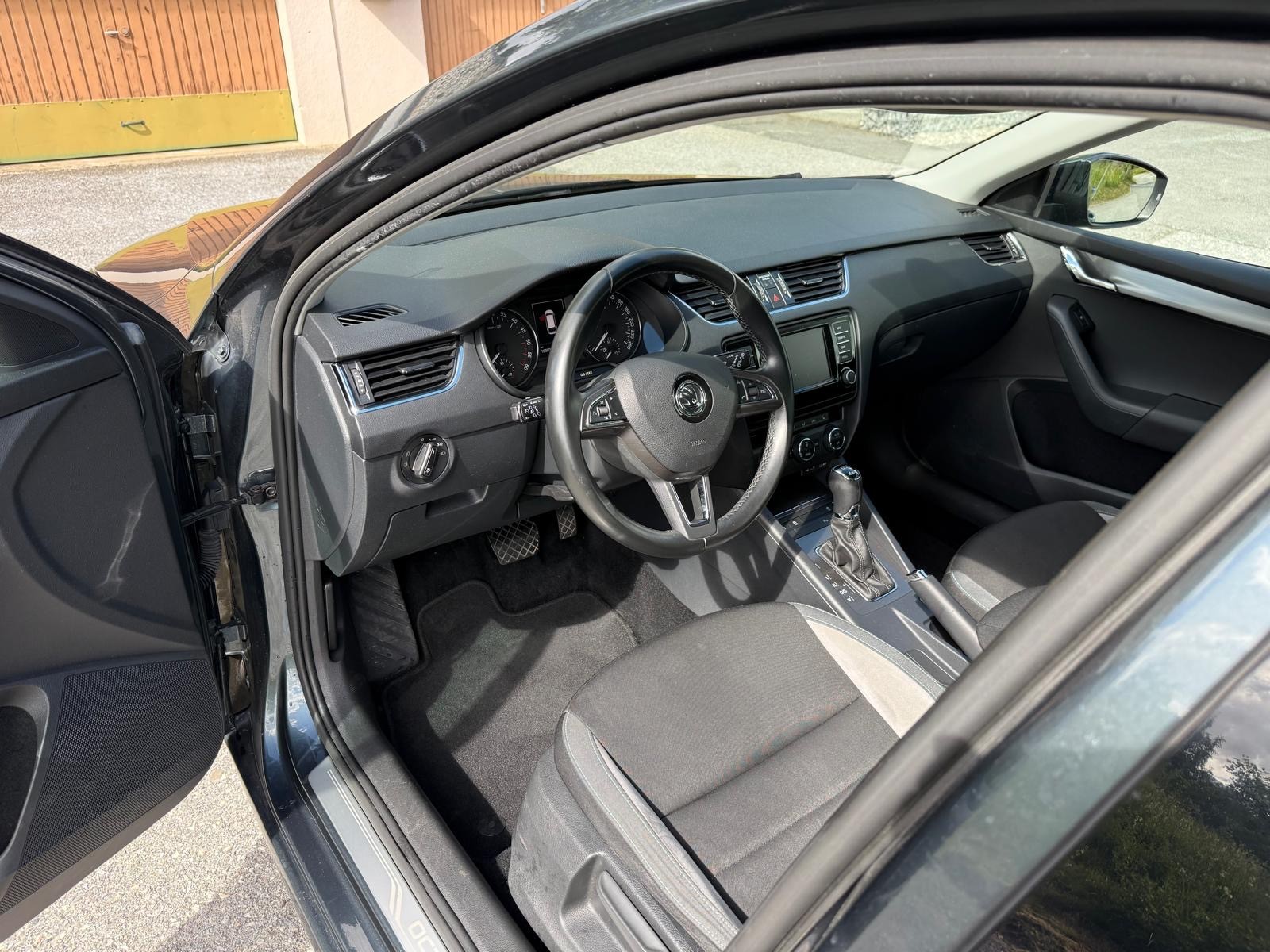 SKODA 2.0 TDI 184 Swiss Joy 4x4 DSG-image-1