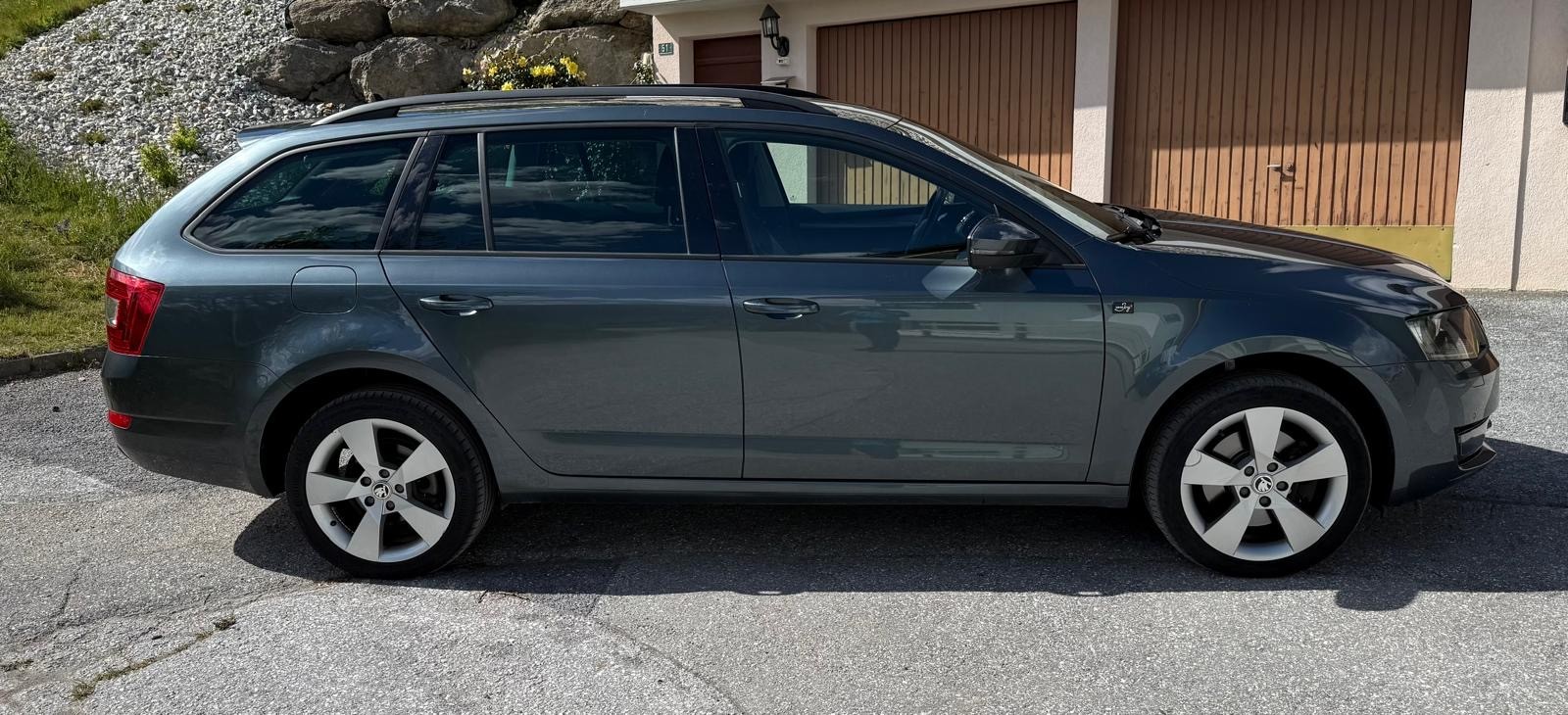 SKODA 2.0 TDI 184 Swiss Joy 4x4 DSG-image-5