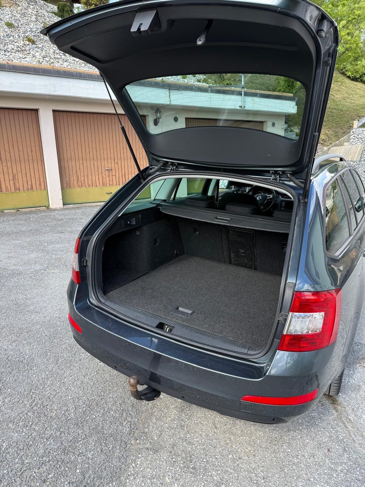 SKODA 2.0 TDI 184 Swiss Joy 4x4 DSG-image-4