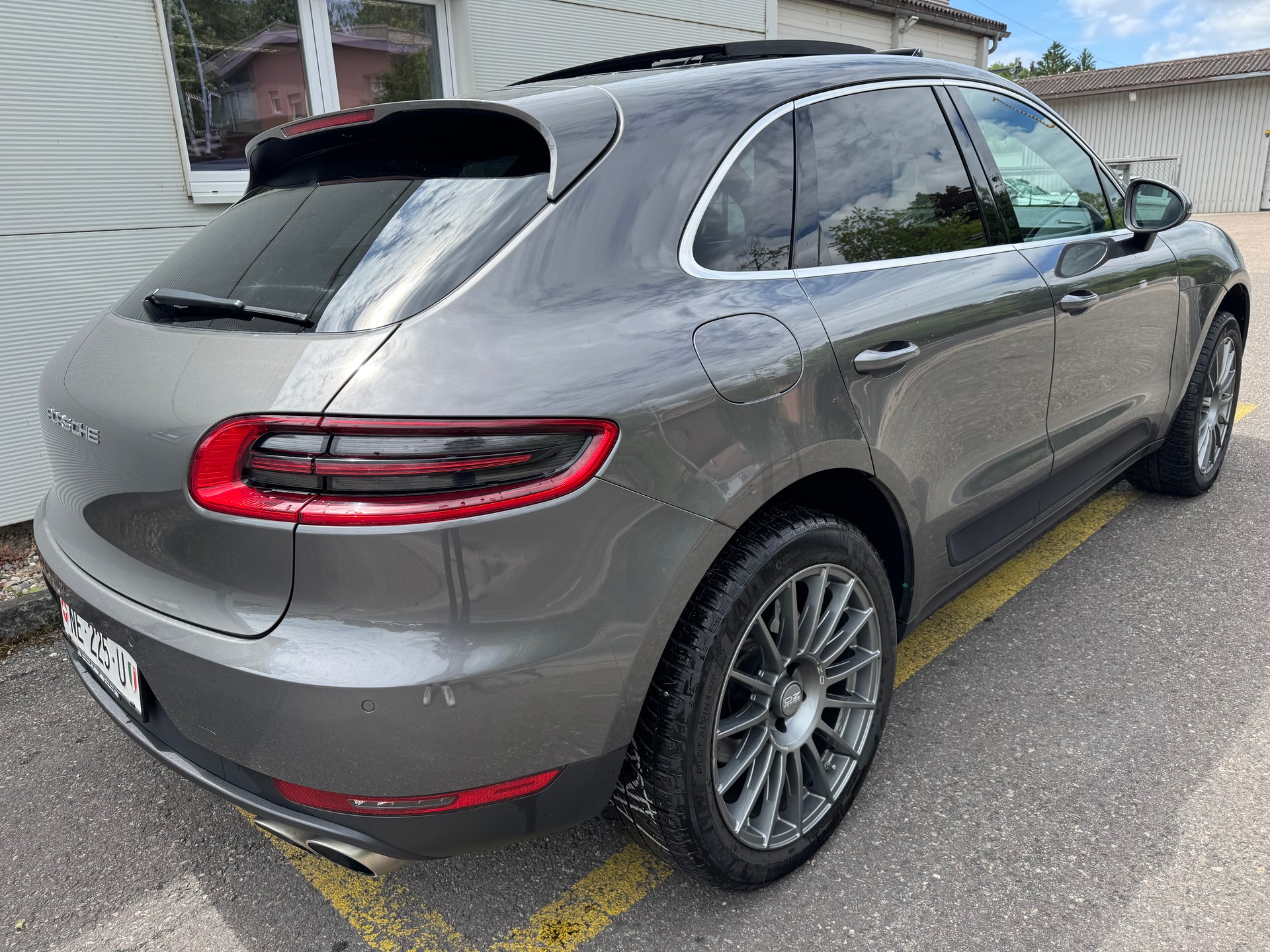 PORSCHE Macan S PDK-image-5