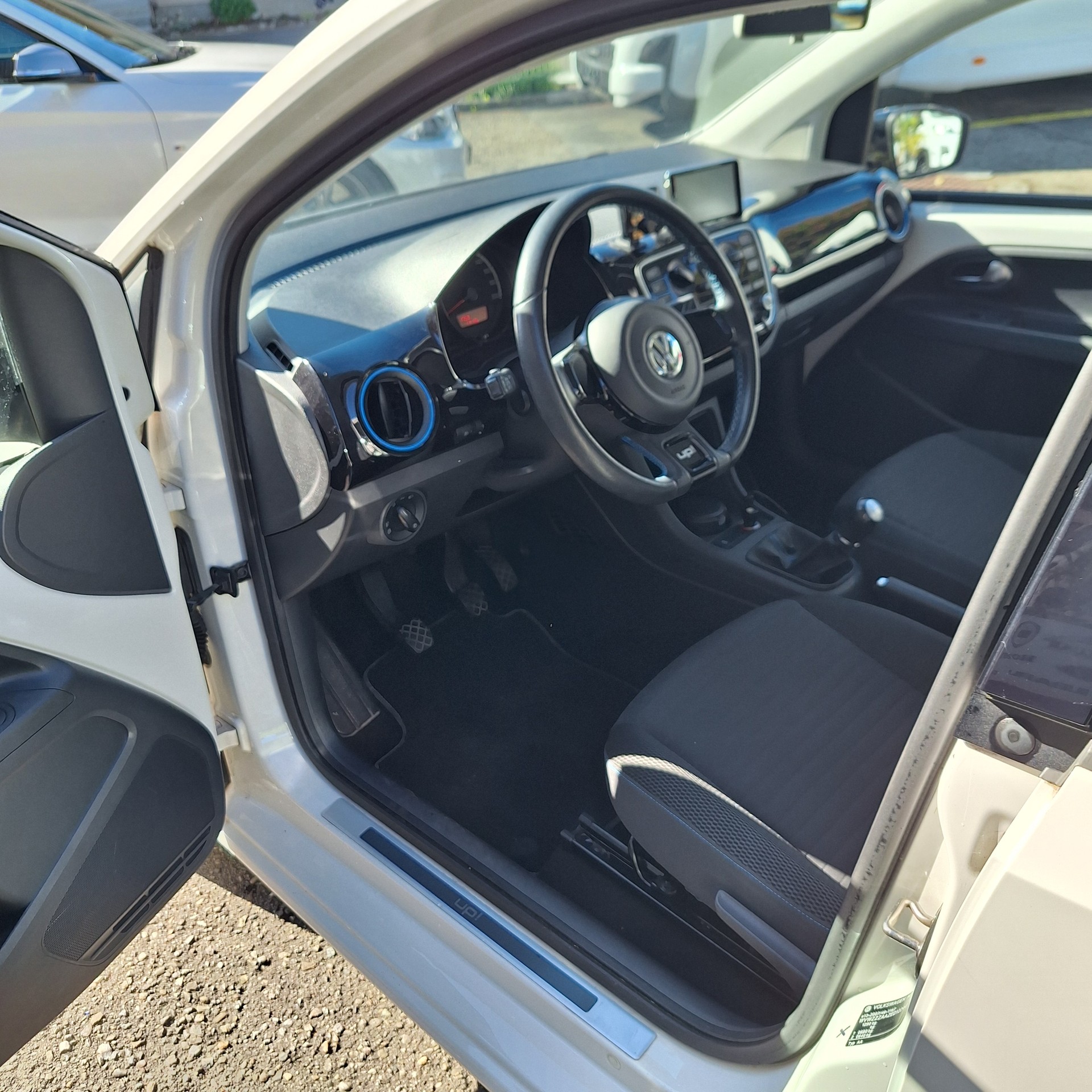 VW Up 1.0 BMT cup up-image-3