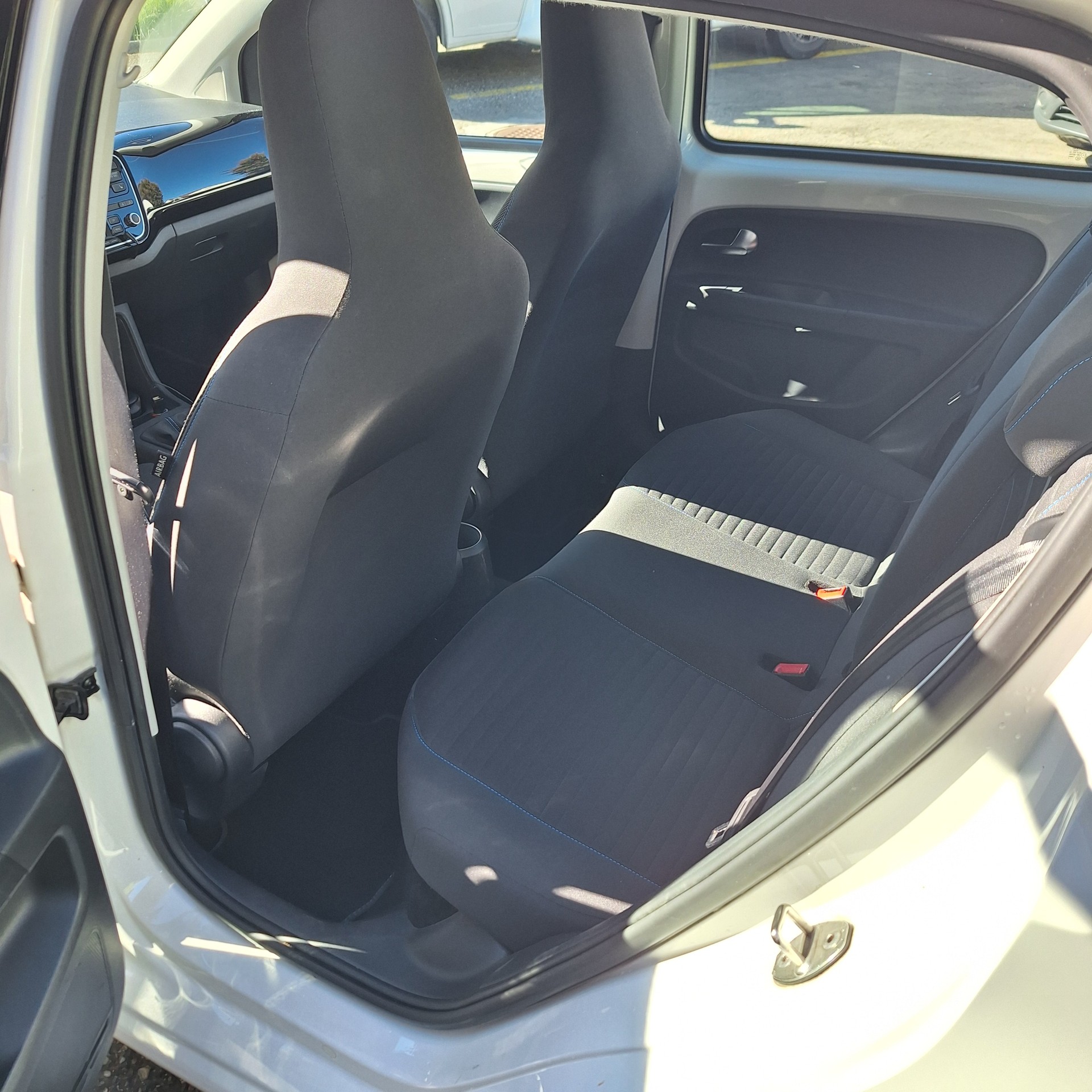 VW Up 1.0 BMT cup up-image-4