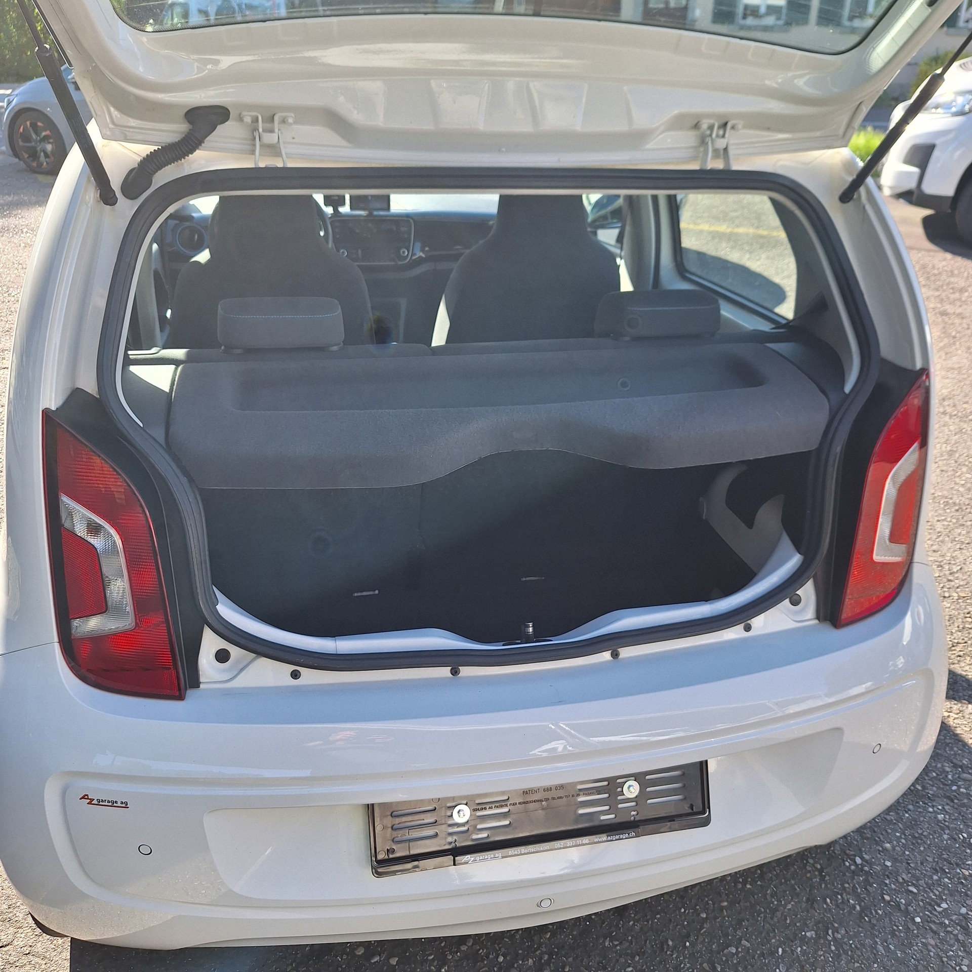 VW Up 1.0 BMT cup up-image-2