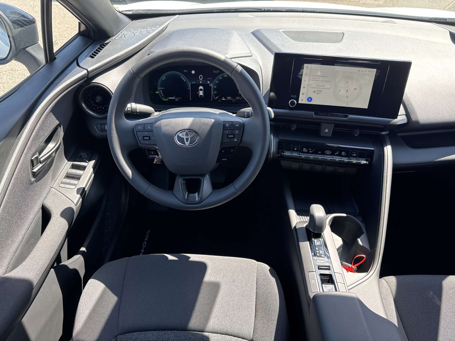 TOYOTA C-HR 1.8 HSD Comfort CVT-Automat-image-4