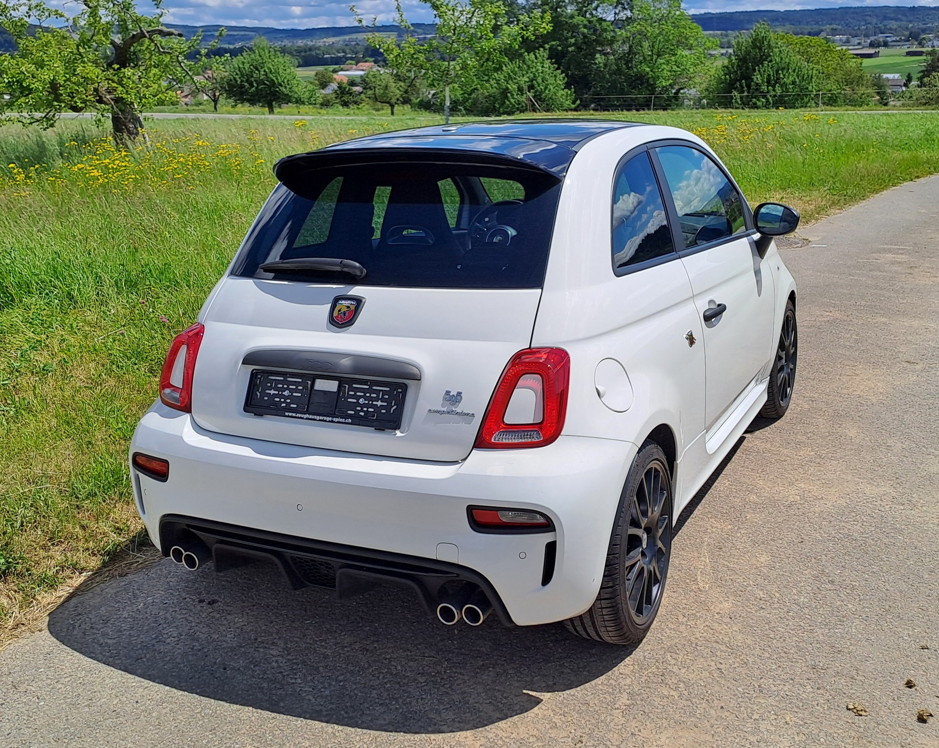 FIAT Abarth 595 1.4 T-Jet 180 Competizione-image-2