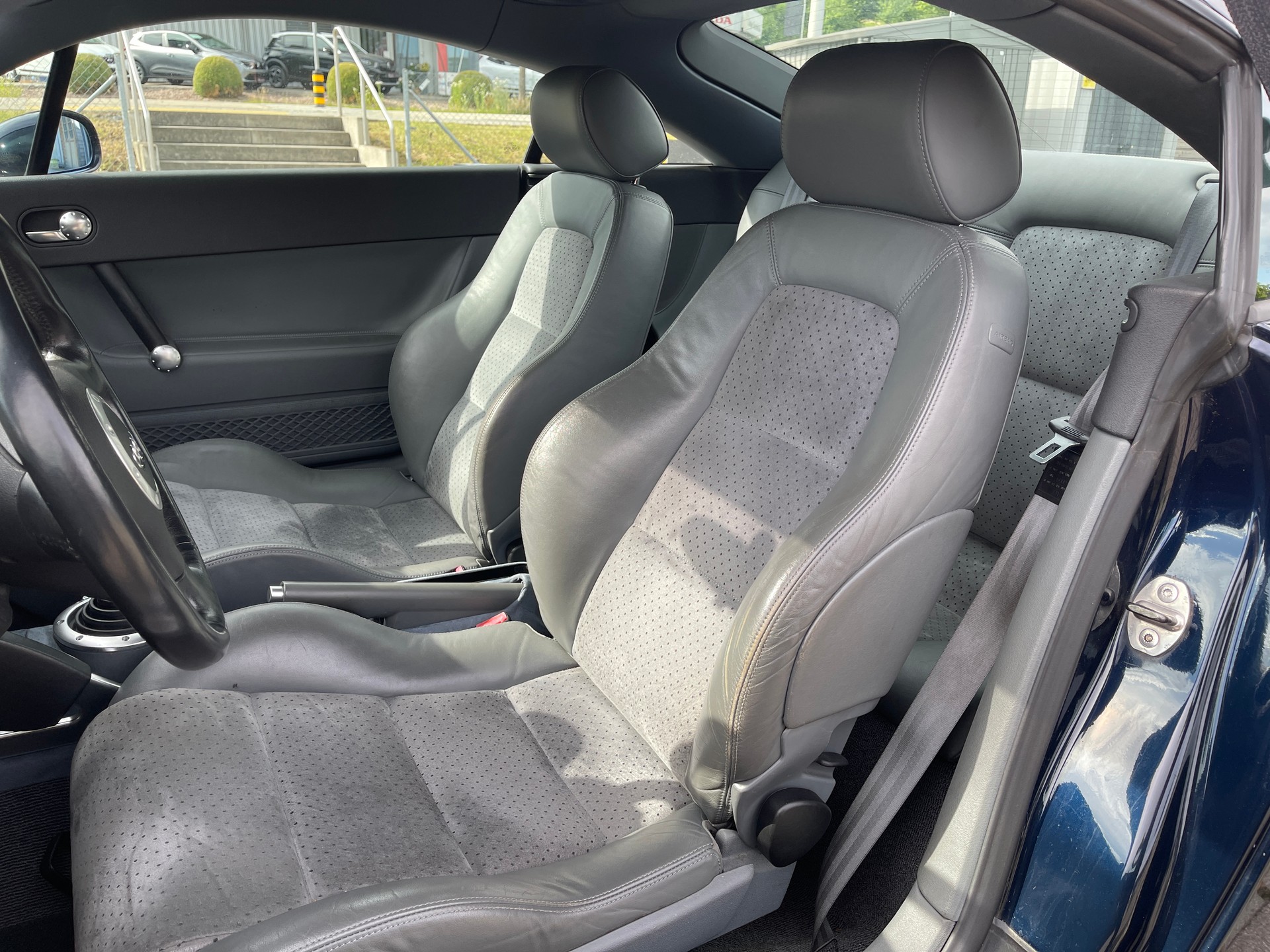 AUDI TT Coupé 1.8 T-image-6