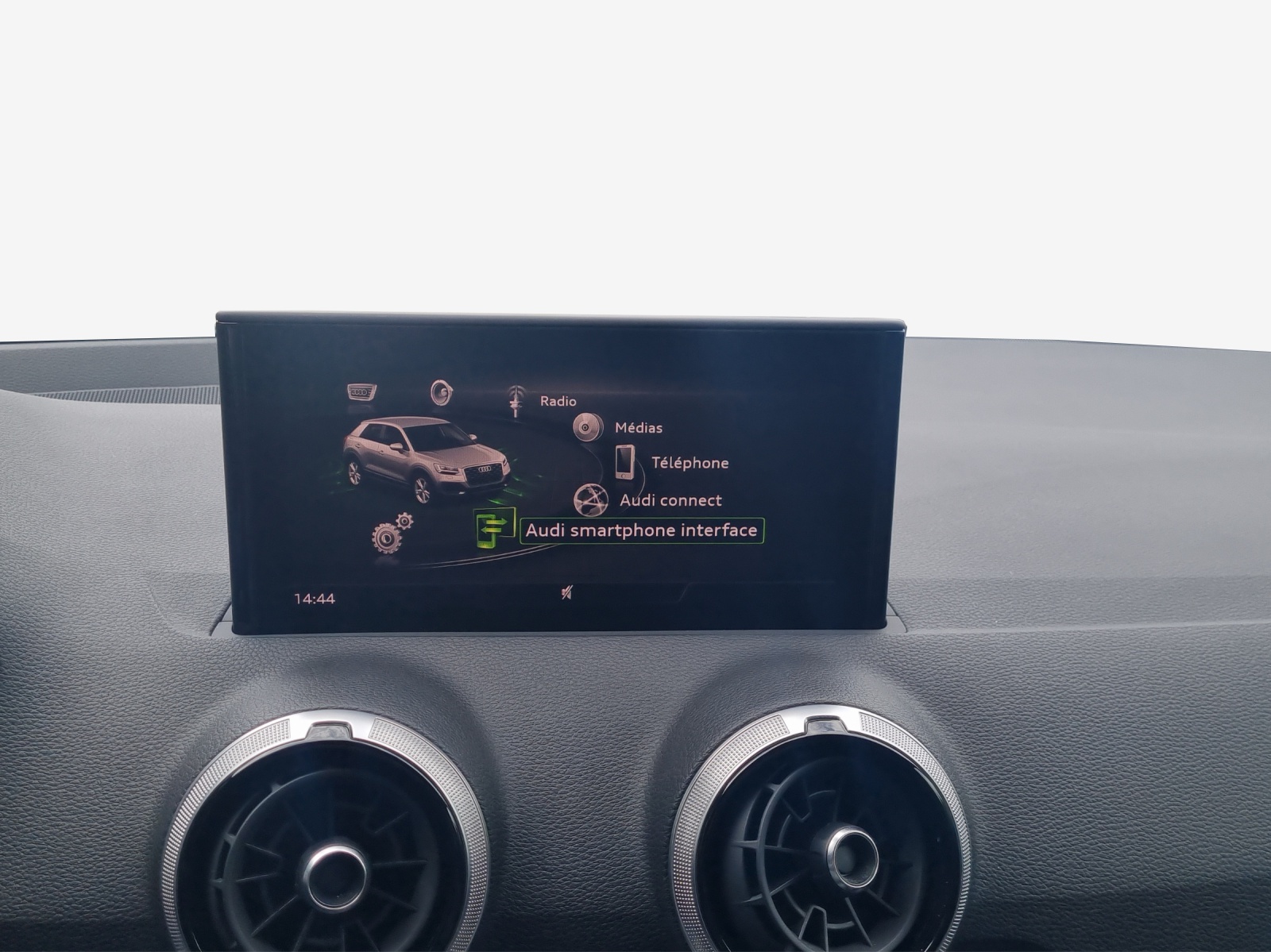 AUDI Q2 35 TFSI S line S-tronic-image-13