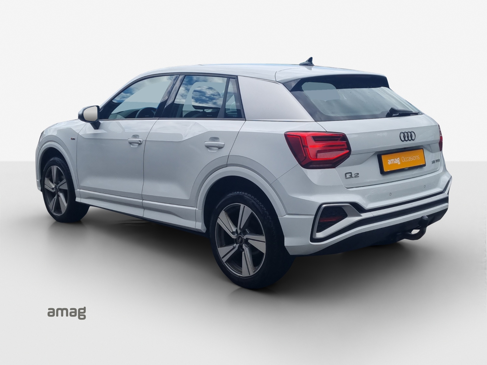 AUDI Q2 35 TFSI S line S-tronic-image-2