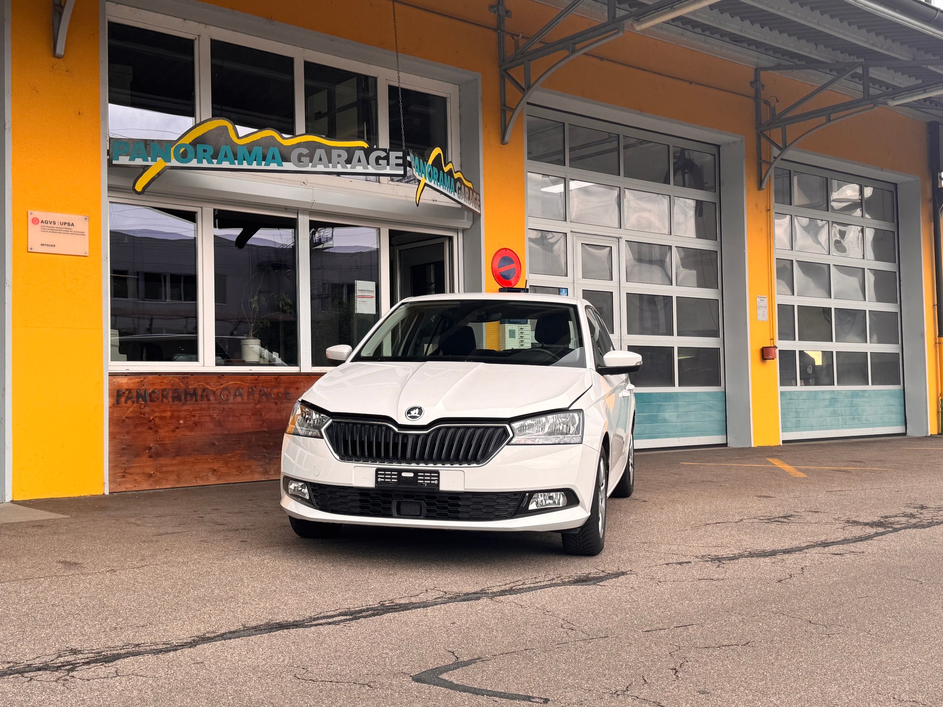 SKODA Fabia 1.0 TSI Ambition DSG-image-0