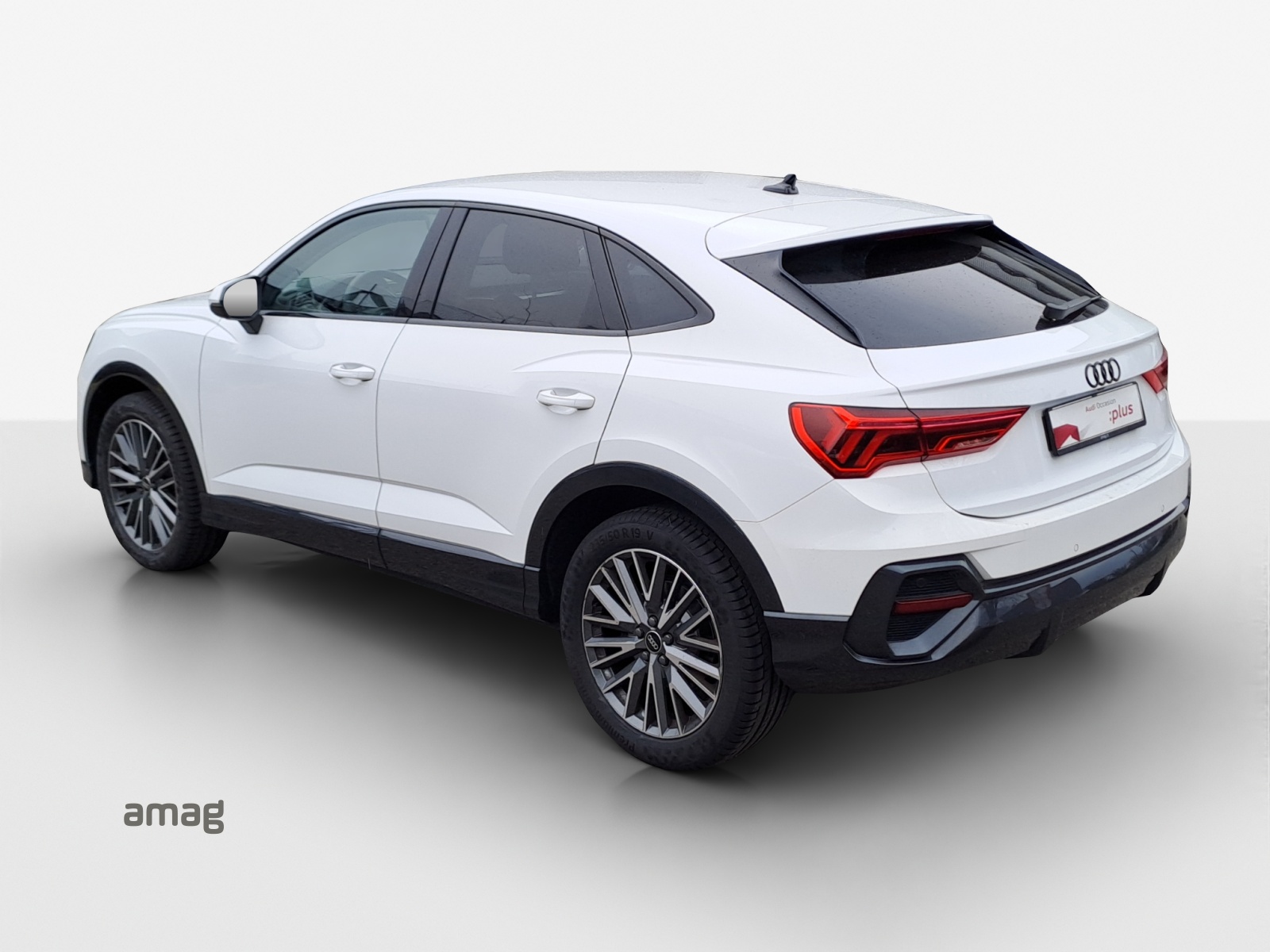 AUDI Q3 Sportback 35 TFSI Attraction S-tronic-image-2