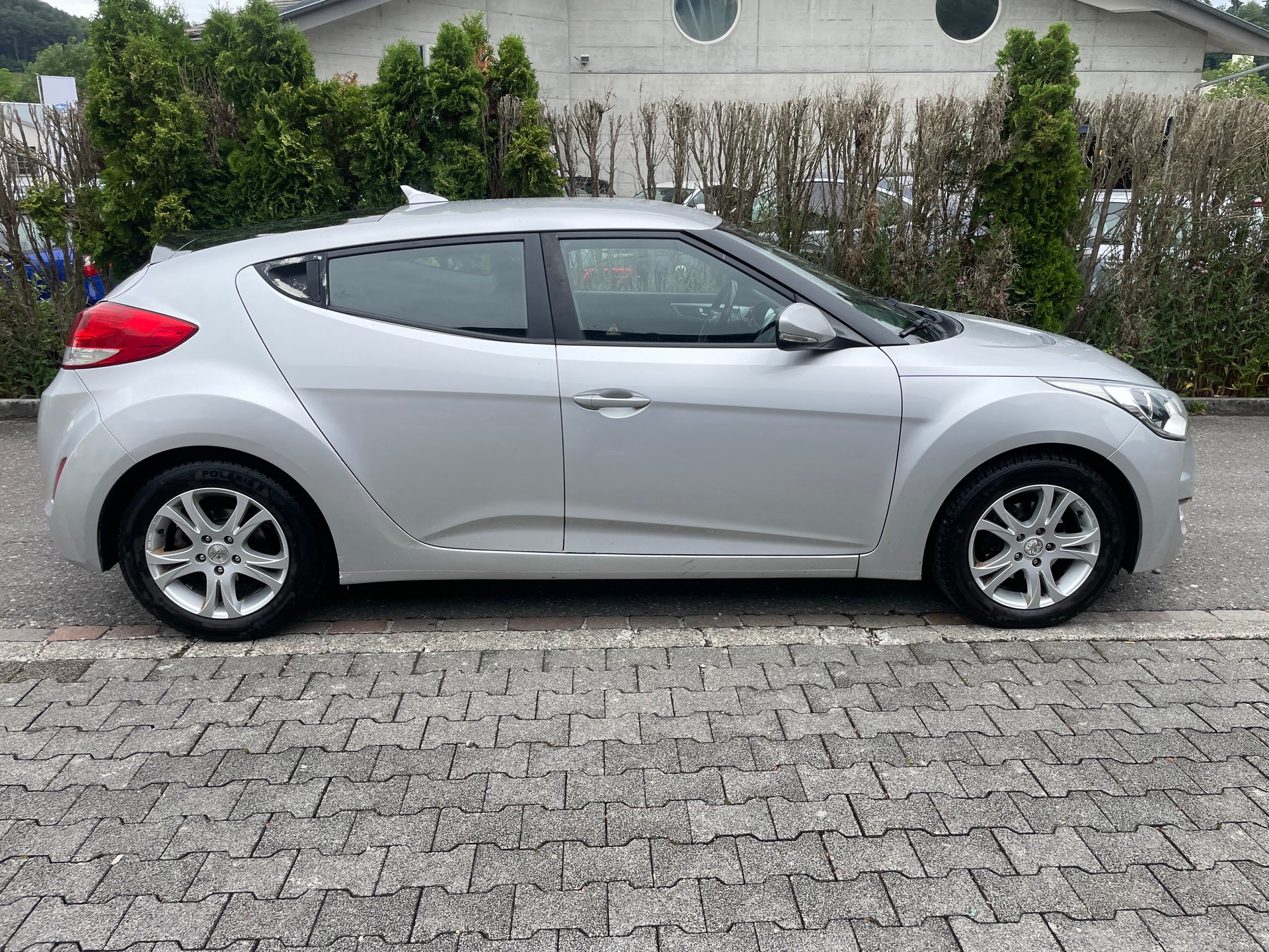 HYUNDAI Veloster 1.6 GDI-image-2