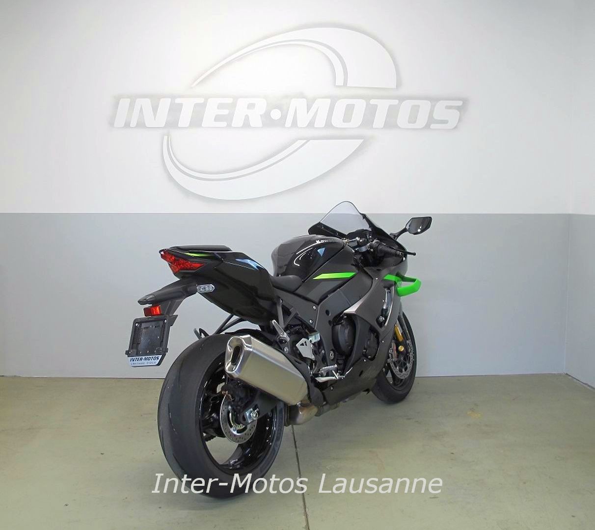 KAWASAKI NINJA ZX 10R-image-5