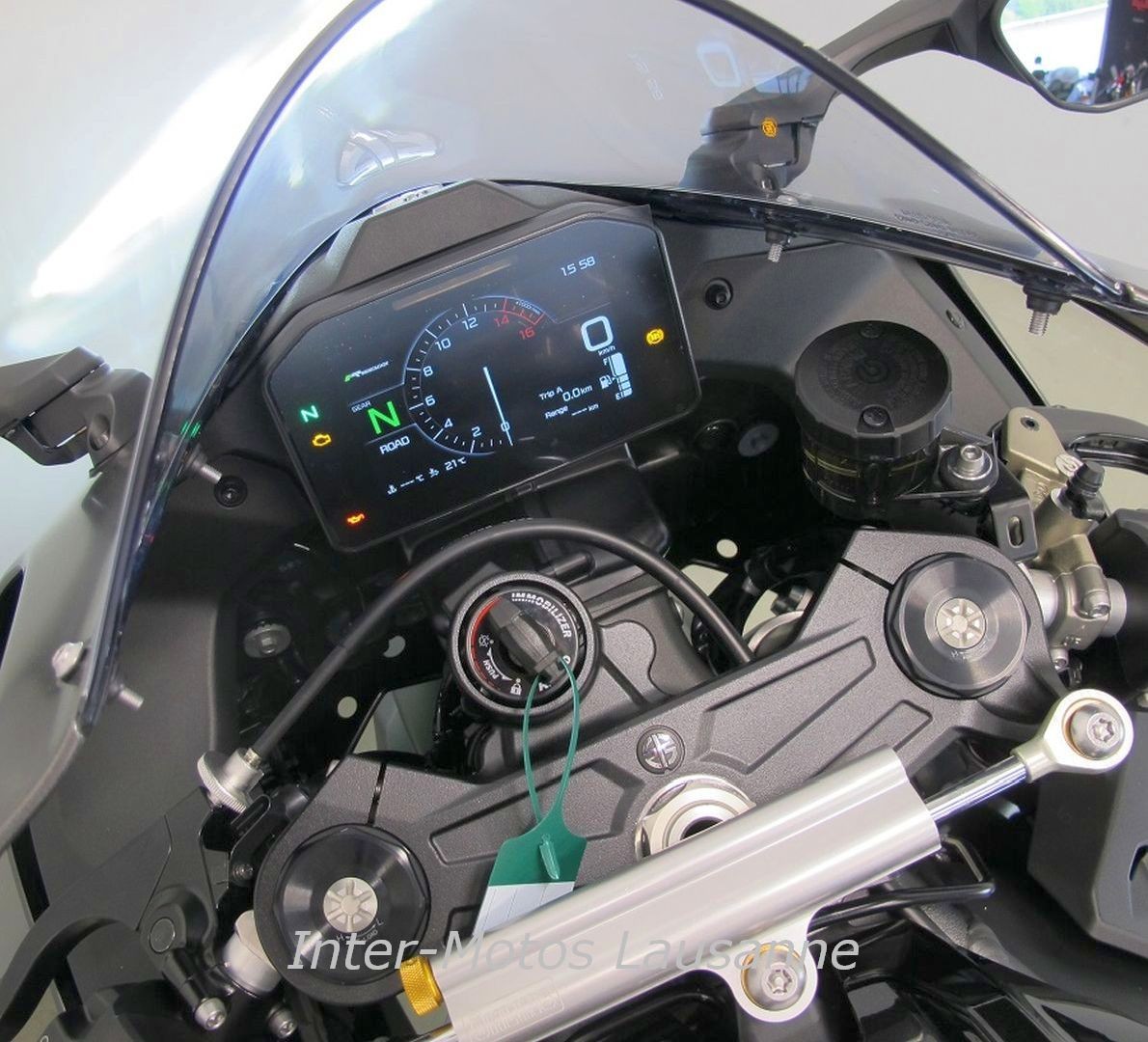 KAWASAKI NINJA ZX 10R-image-6