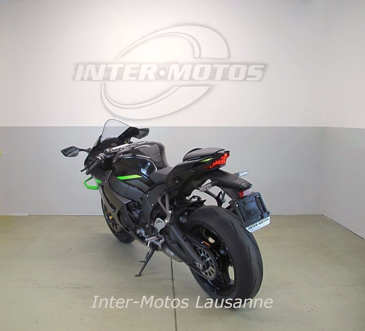 KAWASAKI NINJA ZX 10R-image-4
