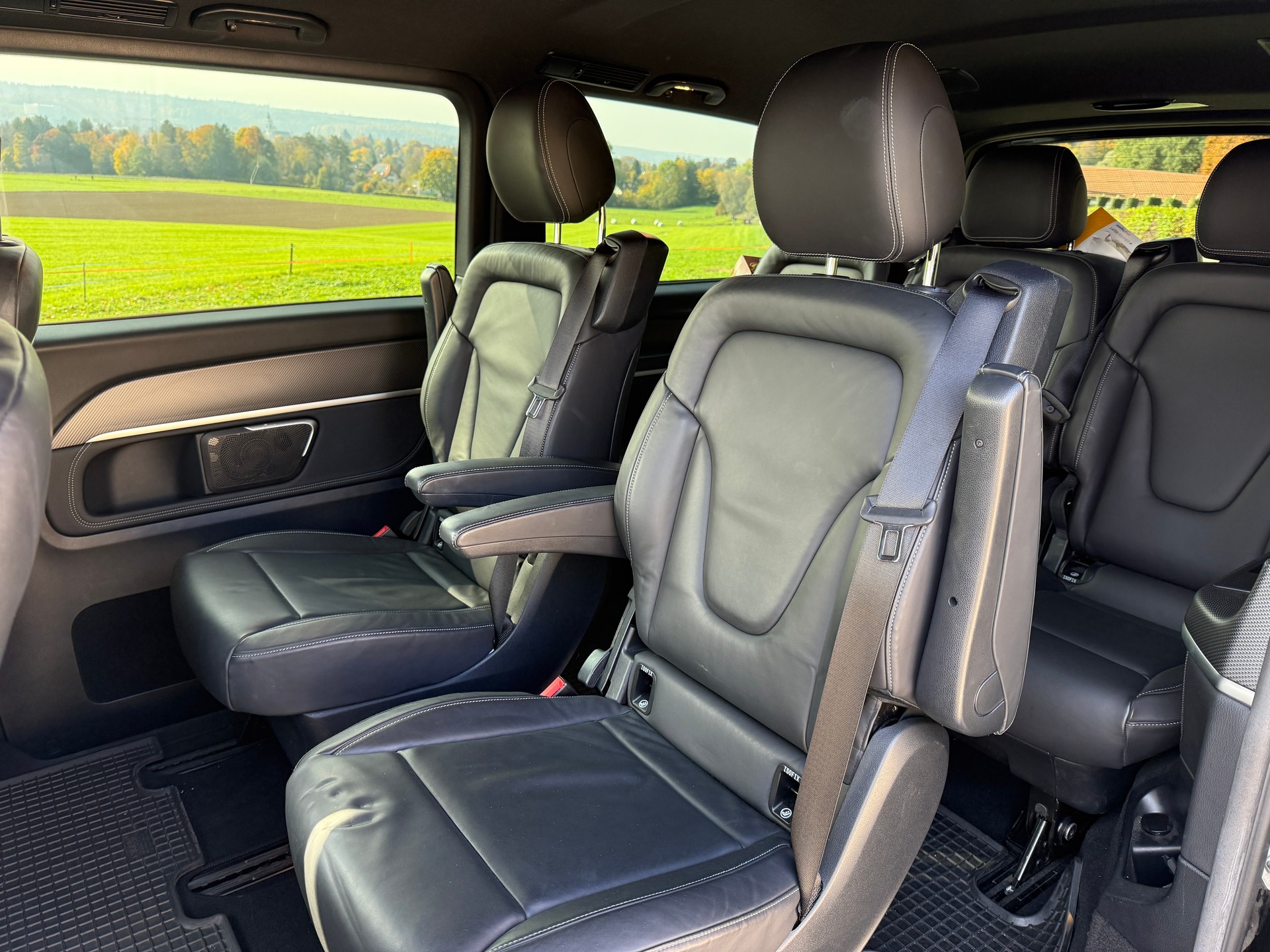 MERCEDES-BENZ V 300 d lang Avantgarde 4Matic 9G-Tronic-image-14