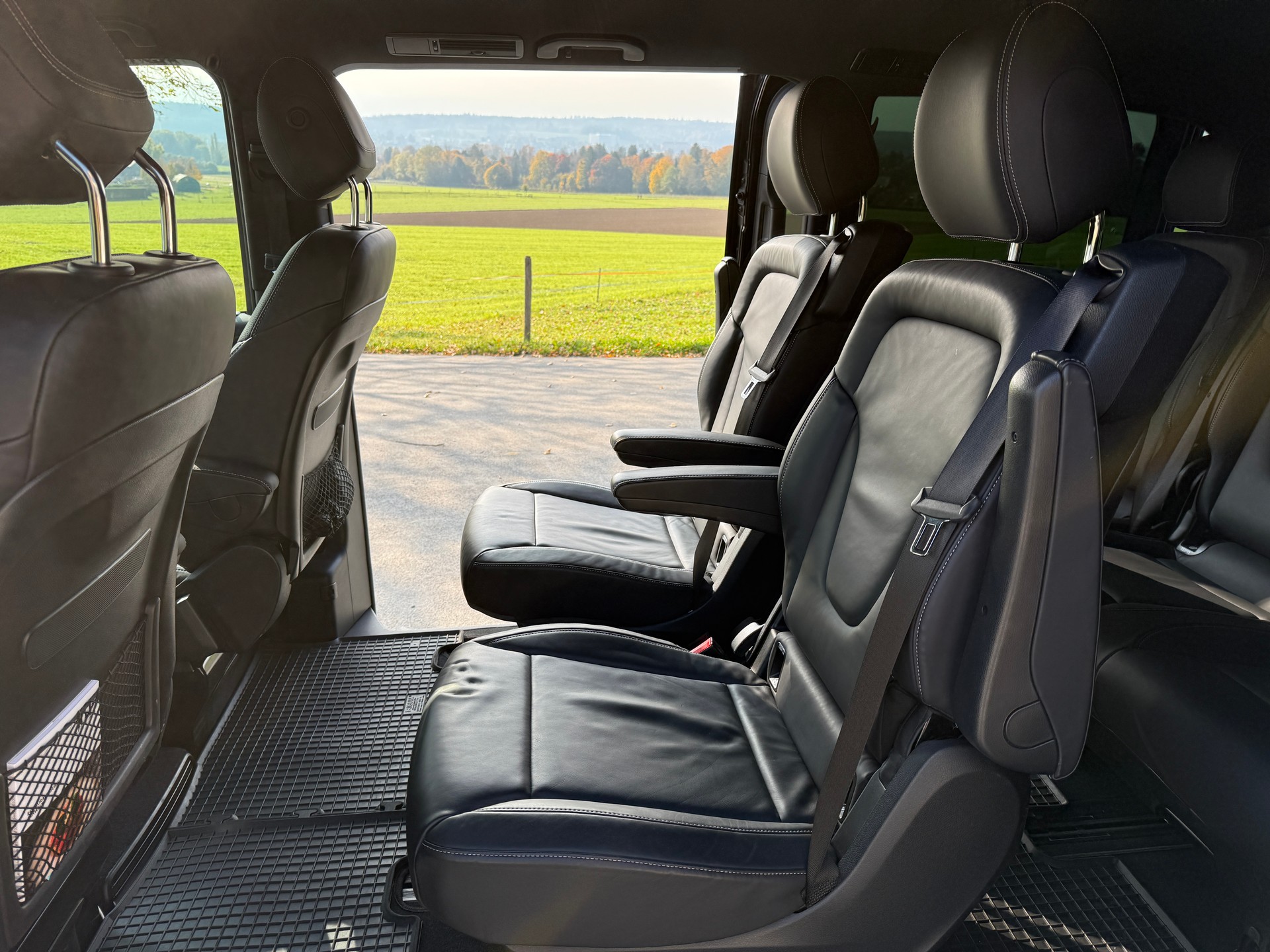 MERCEDES-BENZ V 300 d lang Avantgarde 4Matic 9G-Tronic-image-16