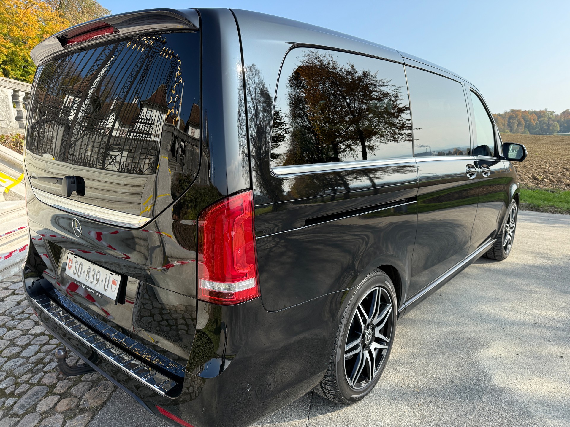 MERCEDES-BENZ V 300 d lang Avantgarde 4Matic 9G-Tronic-image-5