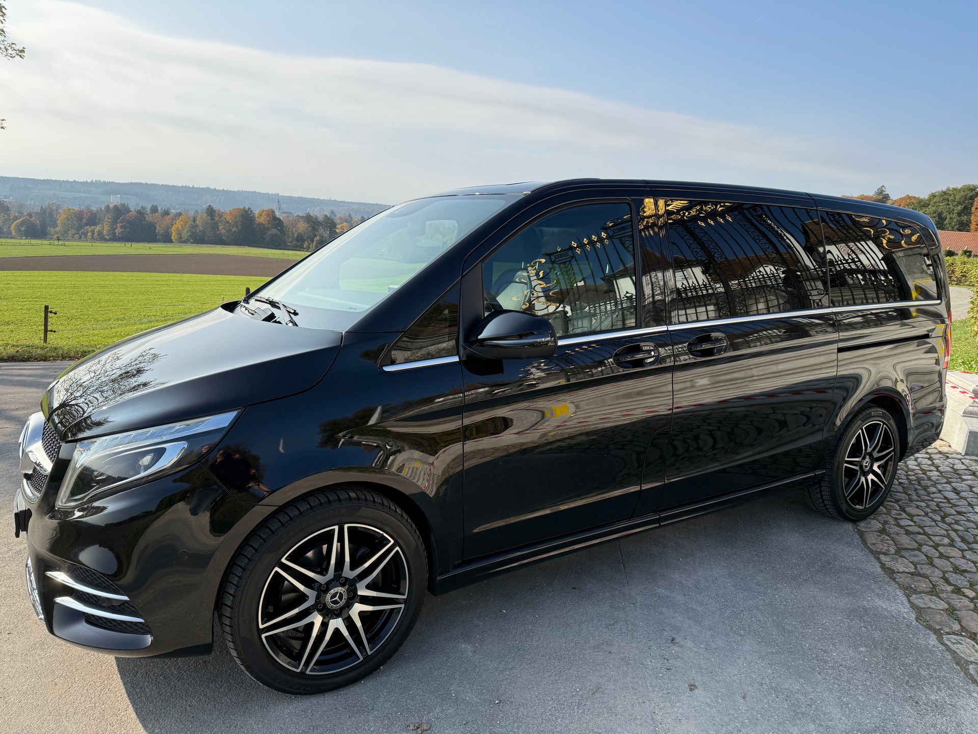MERCEDES-BENZ V 300 d lang Avantgarde 4Matic 9G-Tronic-image-9