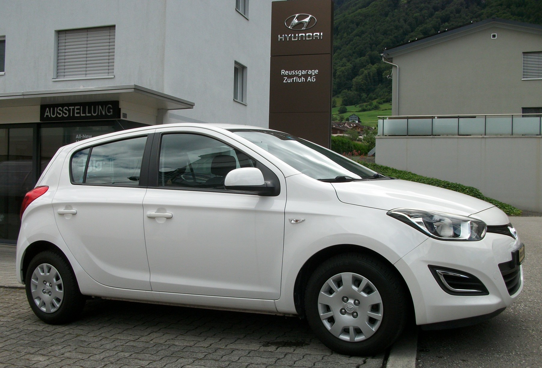 HYUNDAI Comfort-image-1